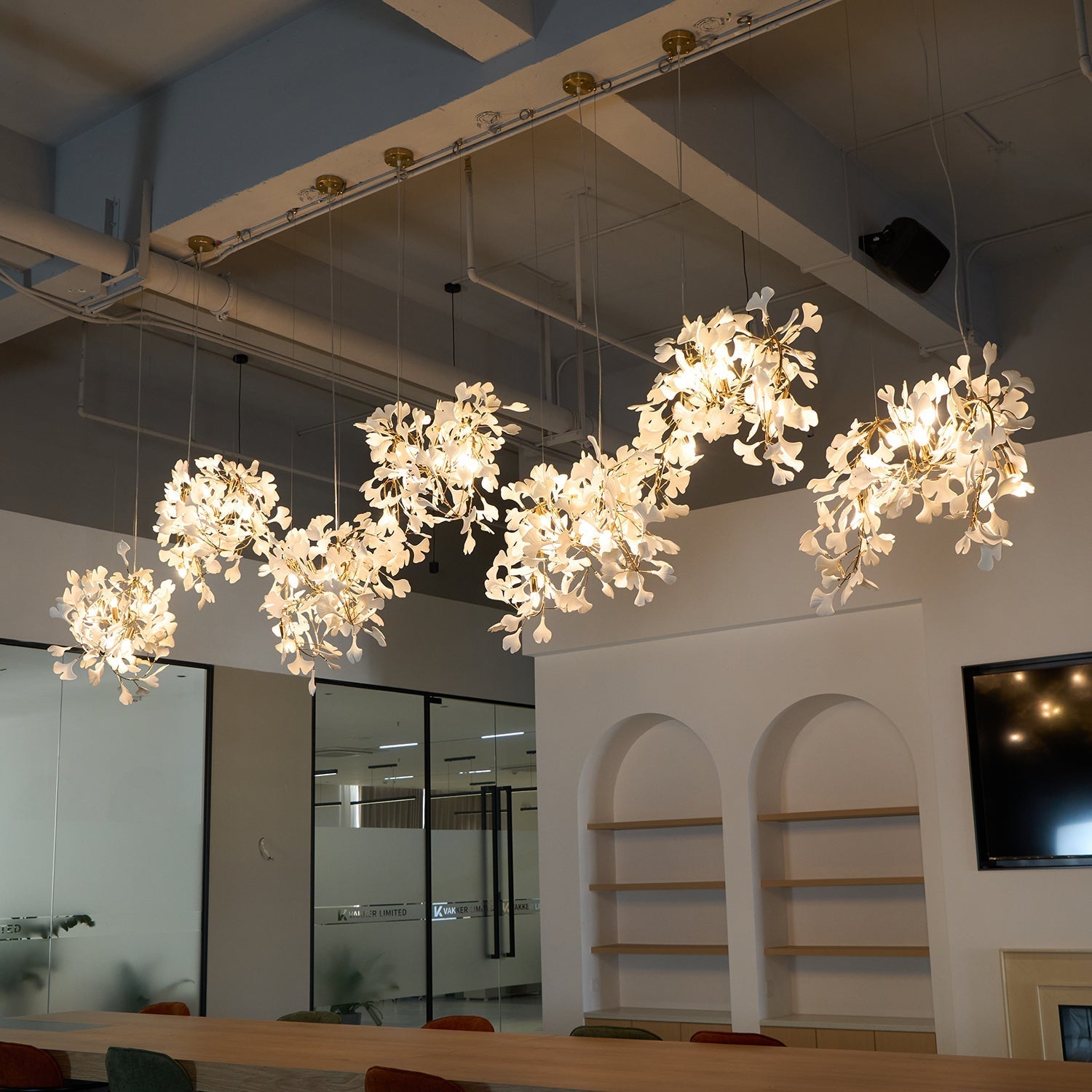 Ririxel Pendant Lamp Gingko Ceramic Petals Gold-Neutral Decor