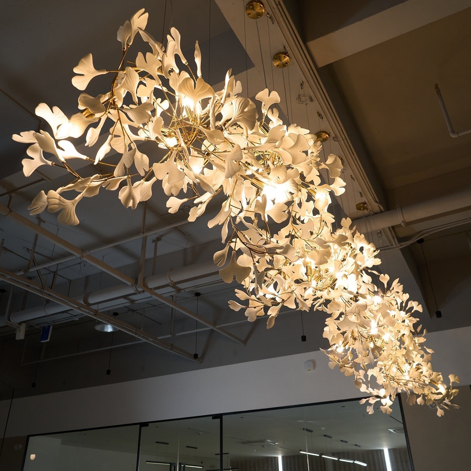 Ririxel Pendant Lamp Gingko Ceramic Petals Gold-Neutral Decor