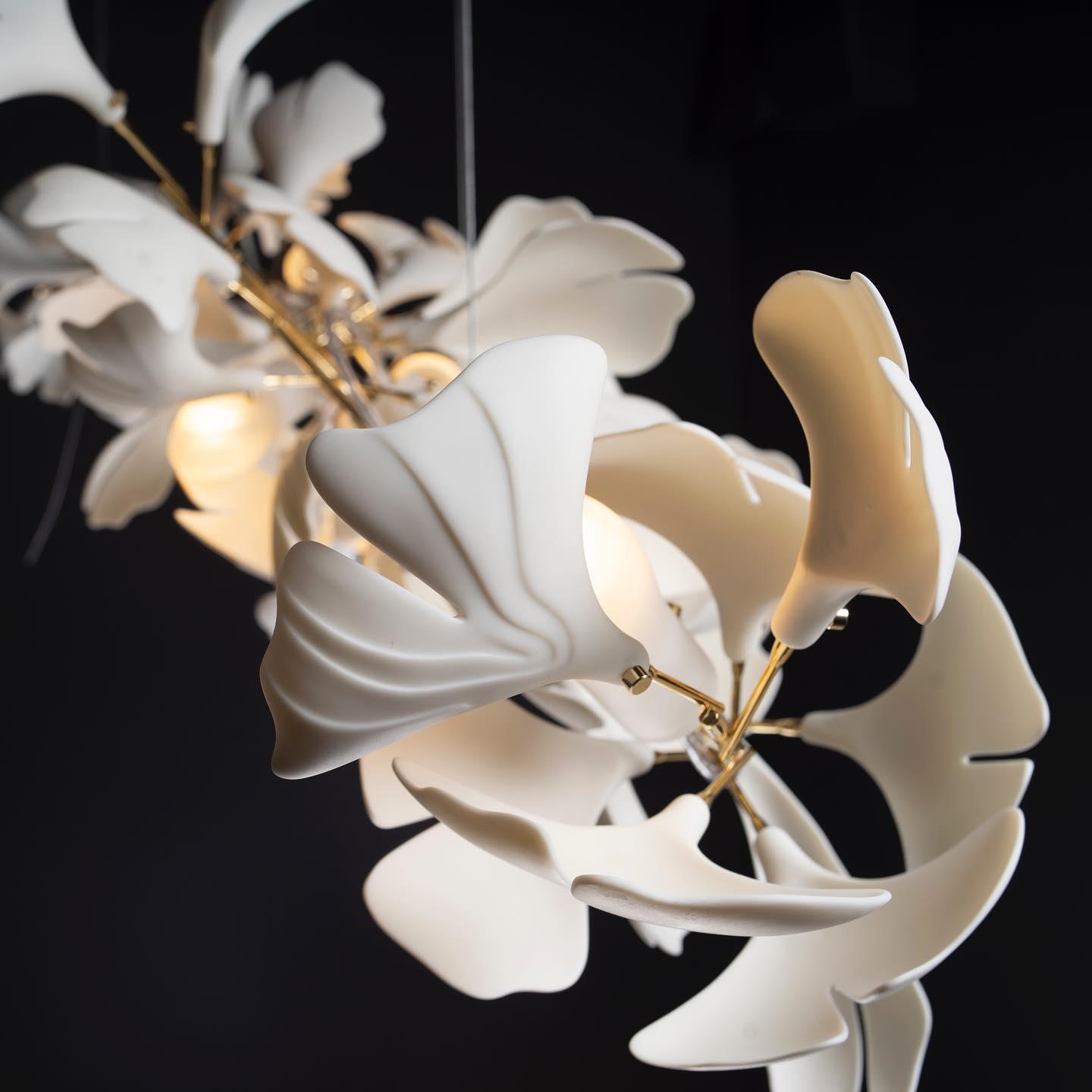 Umberis Pendant Lamp Gingko Porcelain Leaves Gold-Neutral Decor