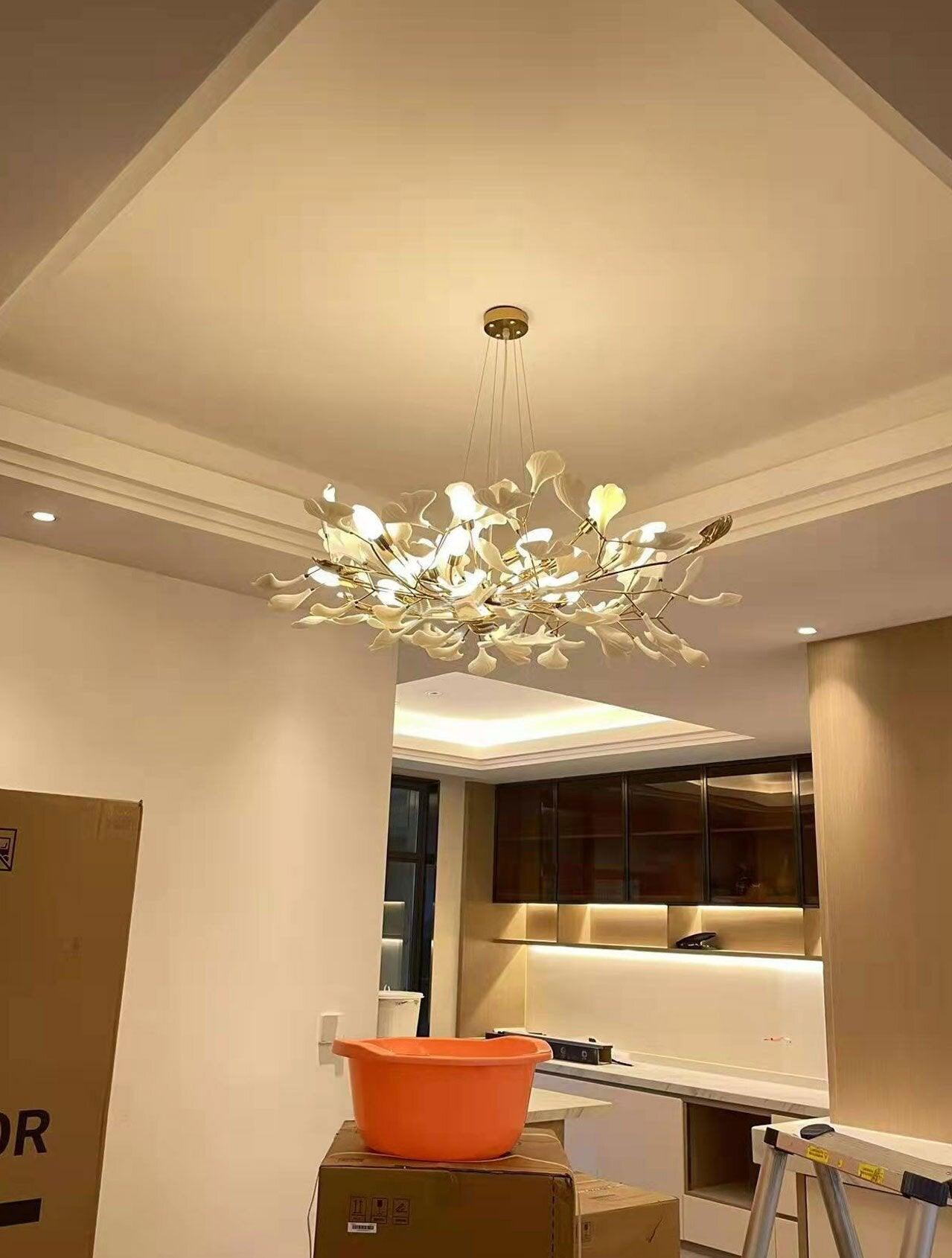 Lustra Chandelier Ceramic Gingko Petal-Neutral Decor