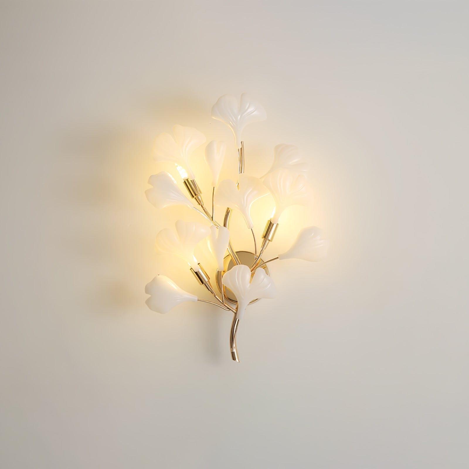 Oakes Postmodern Luxury Gingko Ceramics Wall Lamp-Neutral Decor