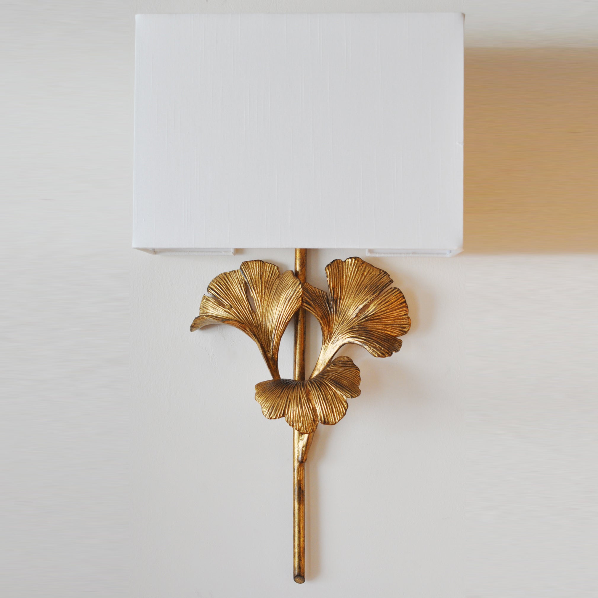 Rosamund Wall Lamp
