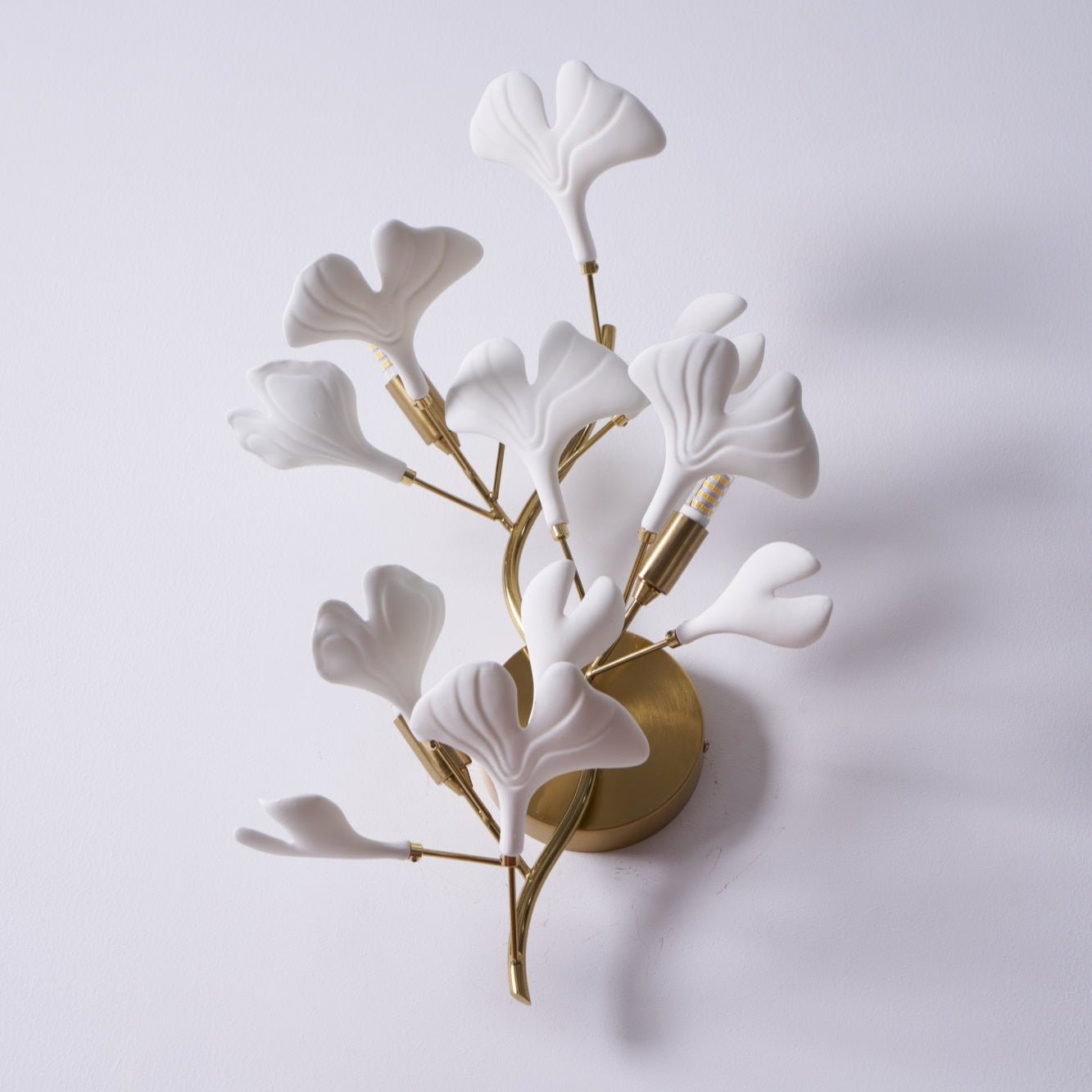 Oakes Postmodern Luxury Gingko Ceramics Wall Lamp-Neutral Decor