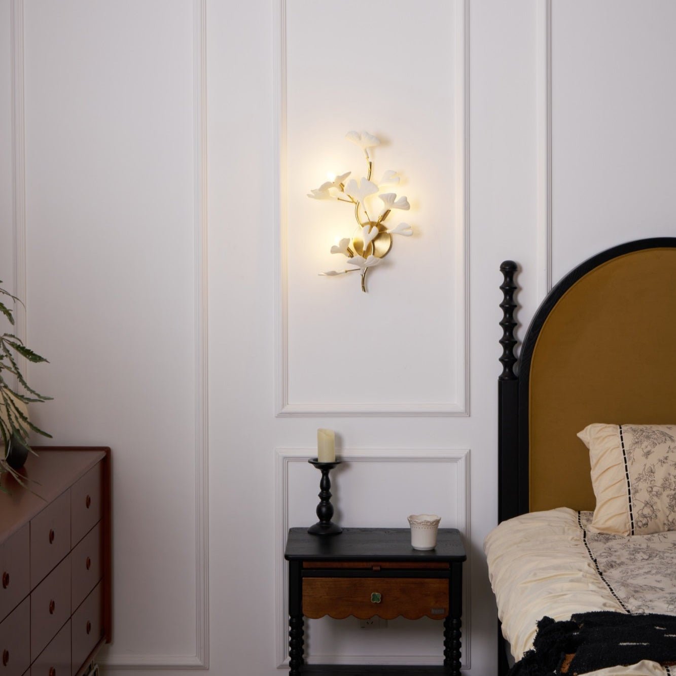 Oakes Postmodern Luxury Gingko Ceramics Wall Lamp-Neutral Decor