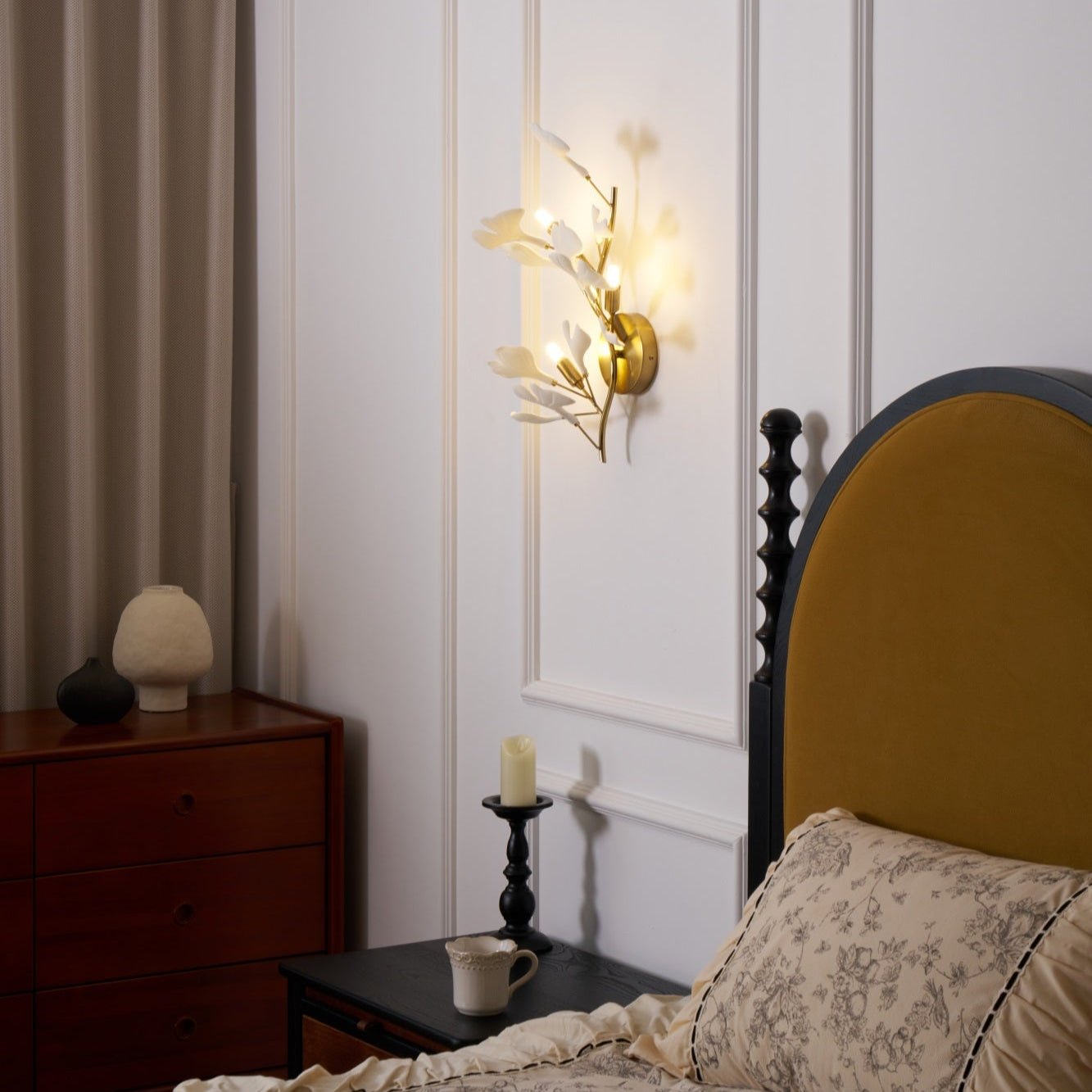 Oakes Postmodern Luxury Gingko Ceramics Wall Lamp-Neutral Decor