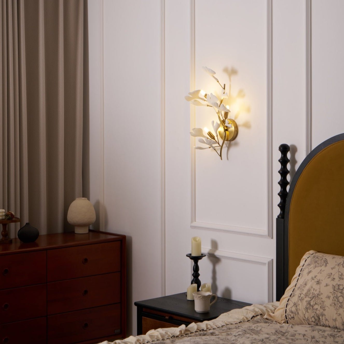 Oakes Postmodern Luxury Gingko Ceramics Wall Lamp-Neutral Decor