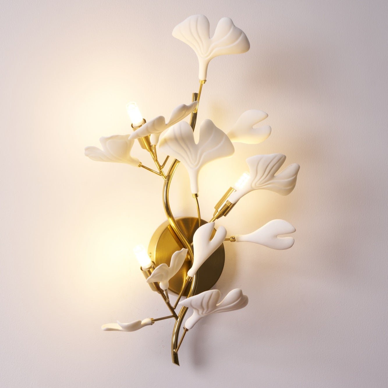 Oakes Postmodern Luxury Gingko Ceramics Wall Lamp-Neutral Decor