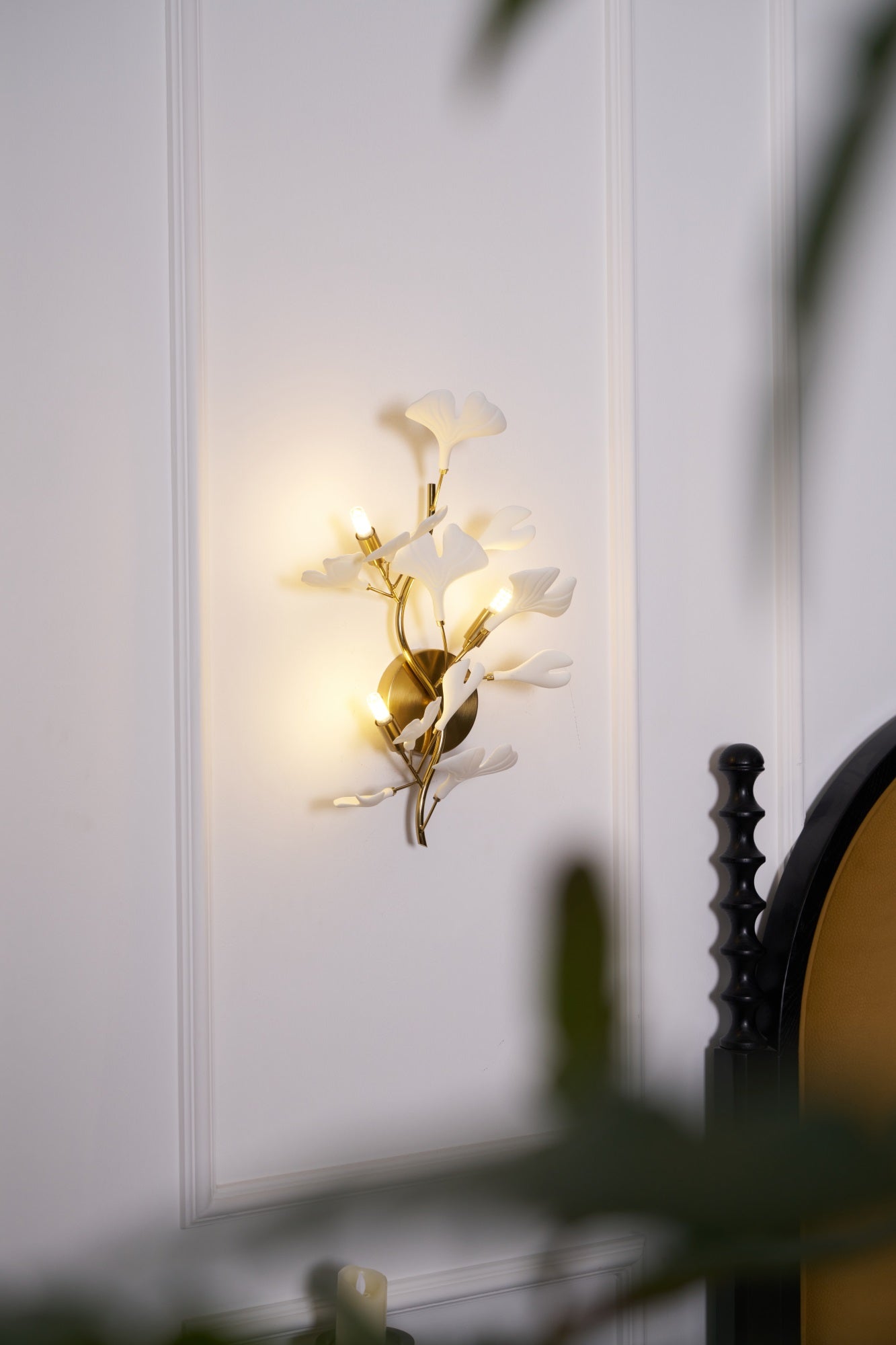 Oakes Postmodern Luxury Gingko Ceramics Wall Lamp-Neutral Decor