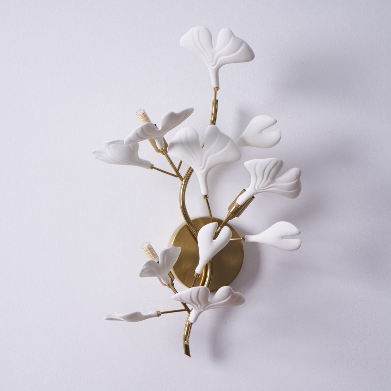 Oakes Postmodern Luxury Gingko Ceramics Wall Lamp-Neutral Decor