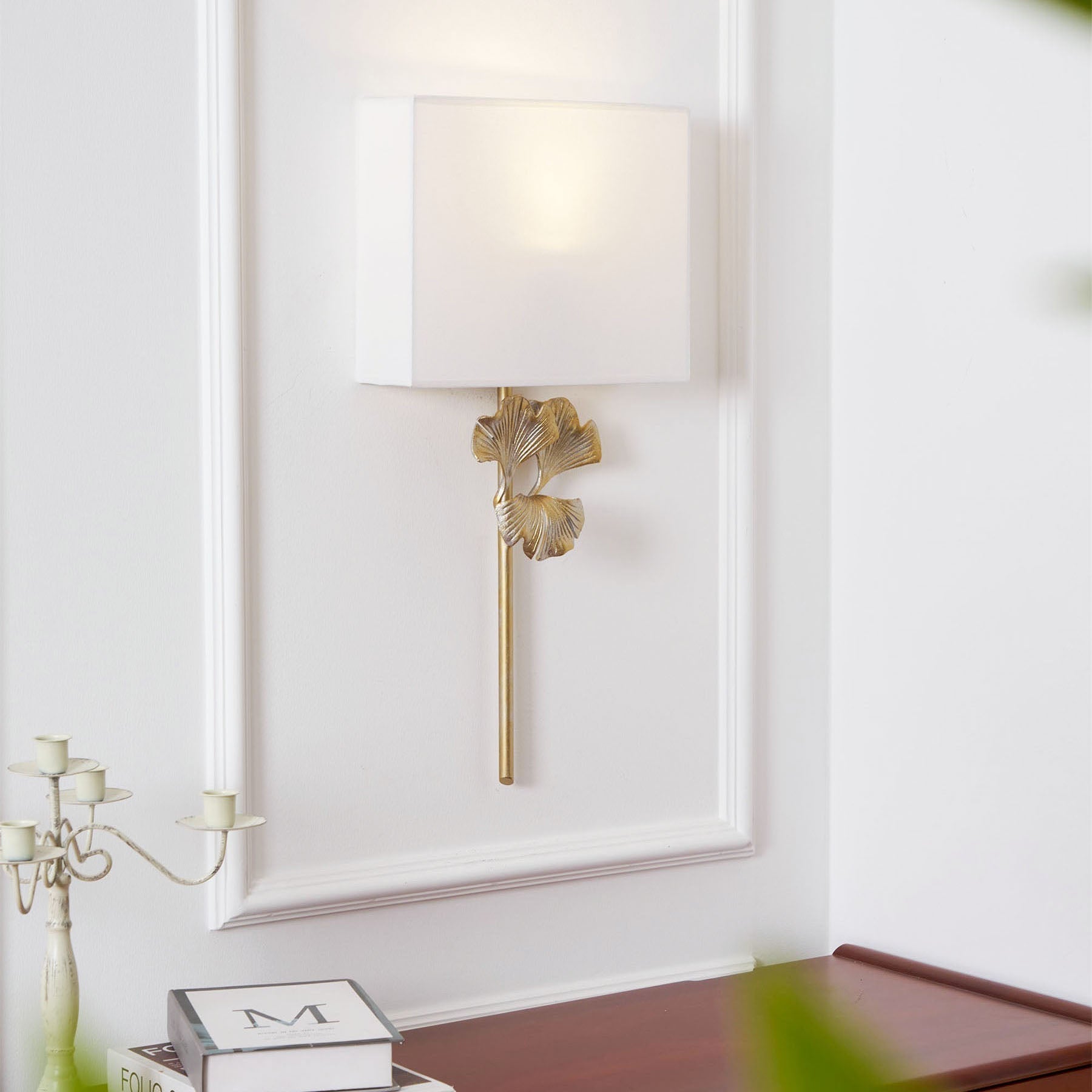 Rosamund Wall Lamp