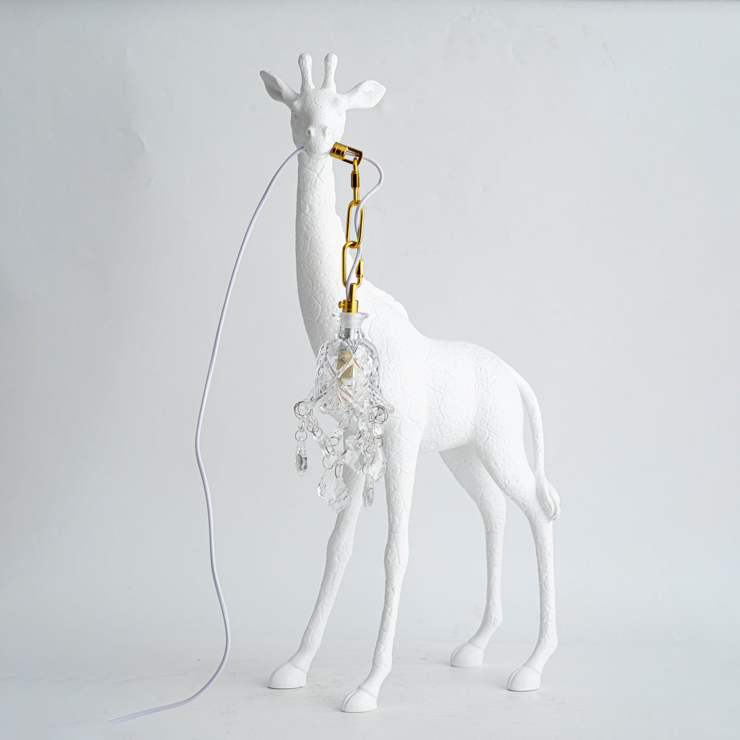 Fexl Luxurious Giraffe Royale Sculpture Floor Lamp-Neutral Decor