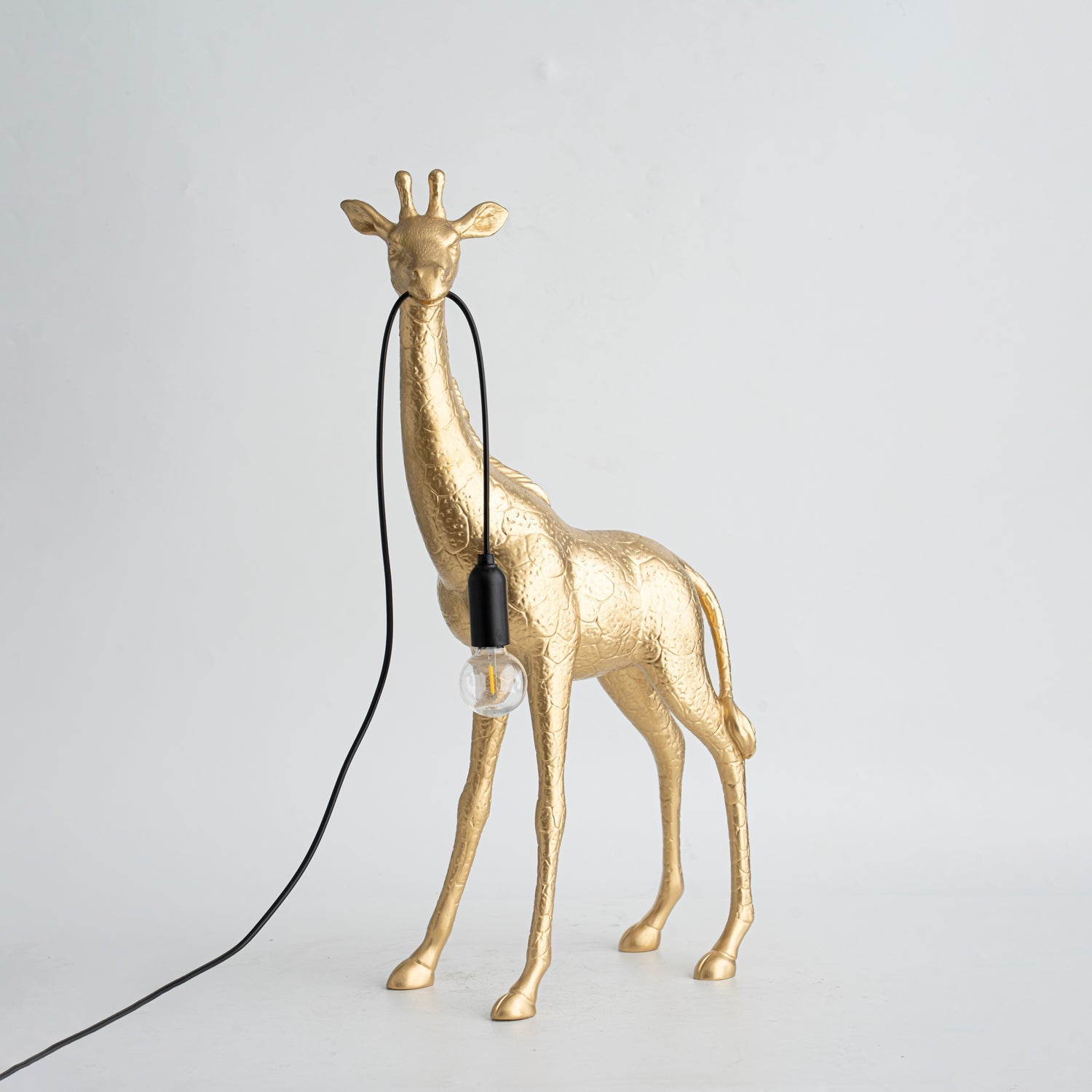 Fexl Luxurious Giraffe Royale Sculpture Floor Lamp-Neutral Decor