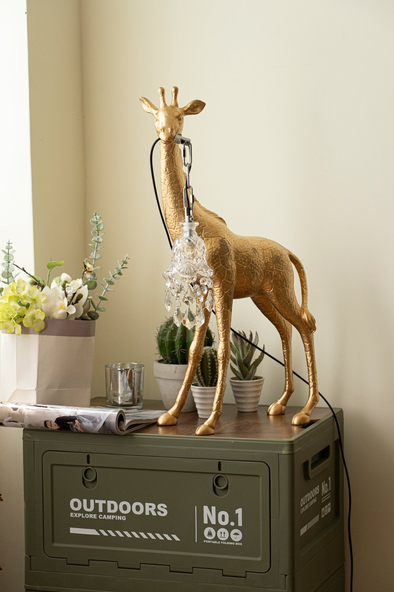 Fexl Luxurious Giraffe Royale Sculpture Floor Lamp-Neutral Decor