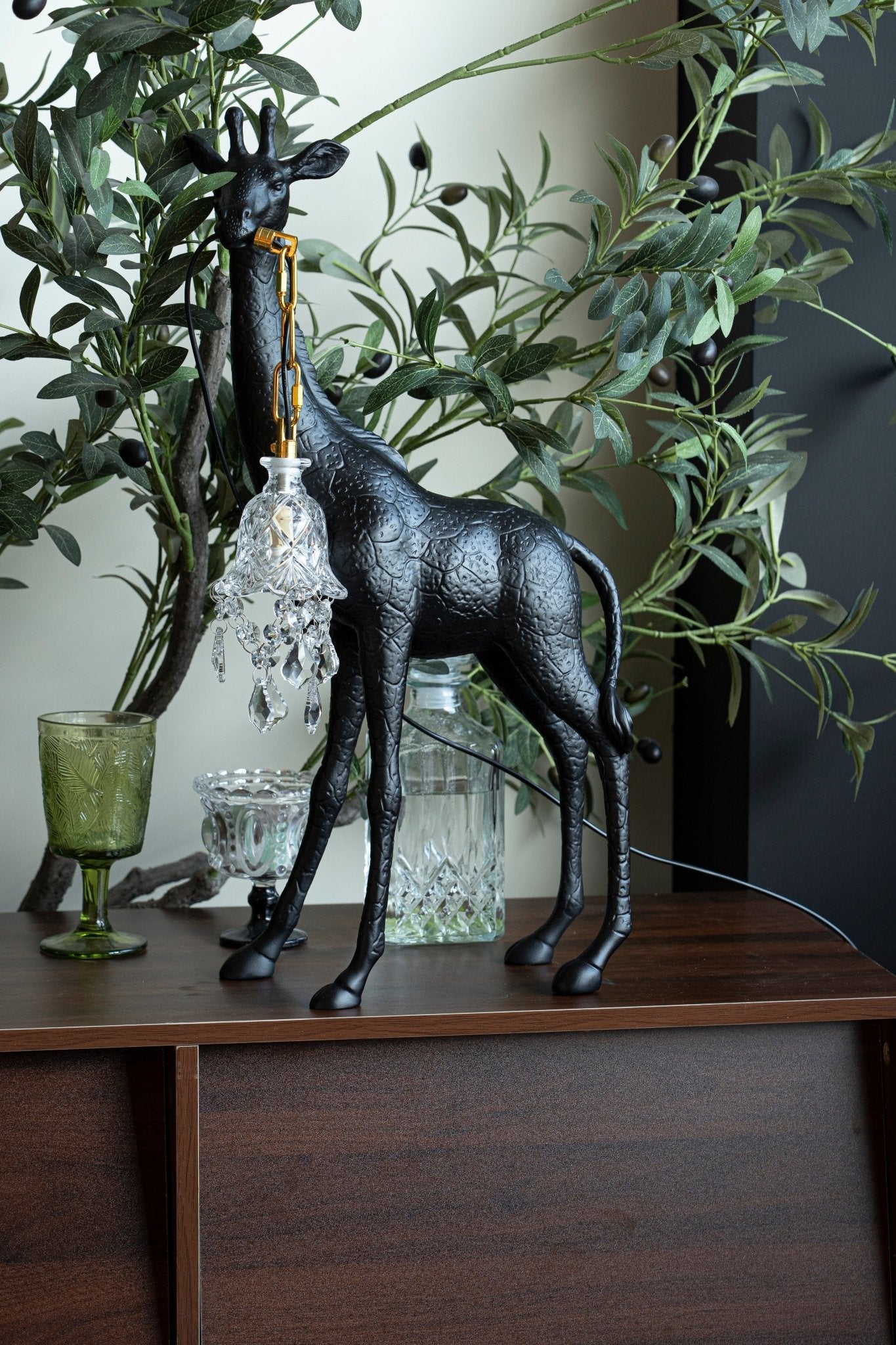 Fexl Luxurious Giraffe Royale Sculpture Floor Lamp-Neutral Decor