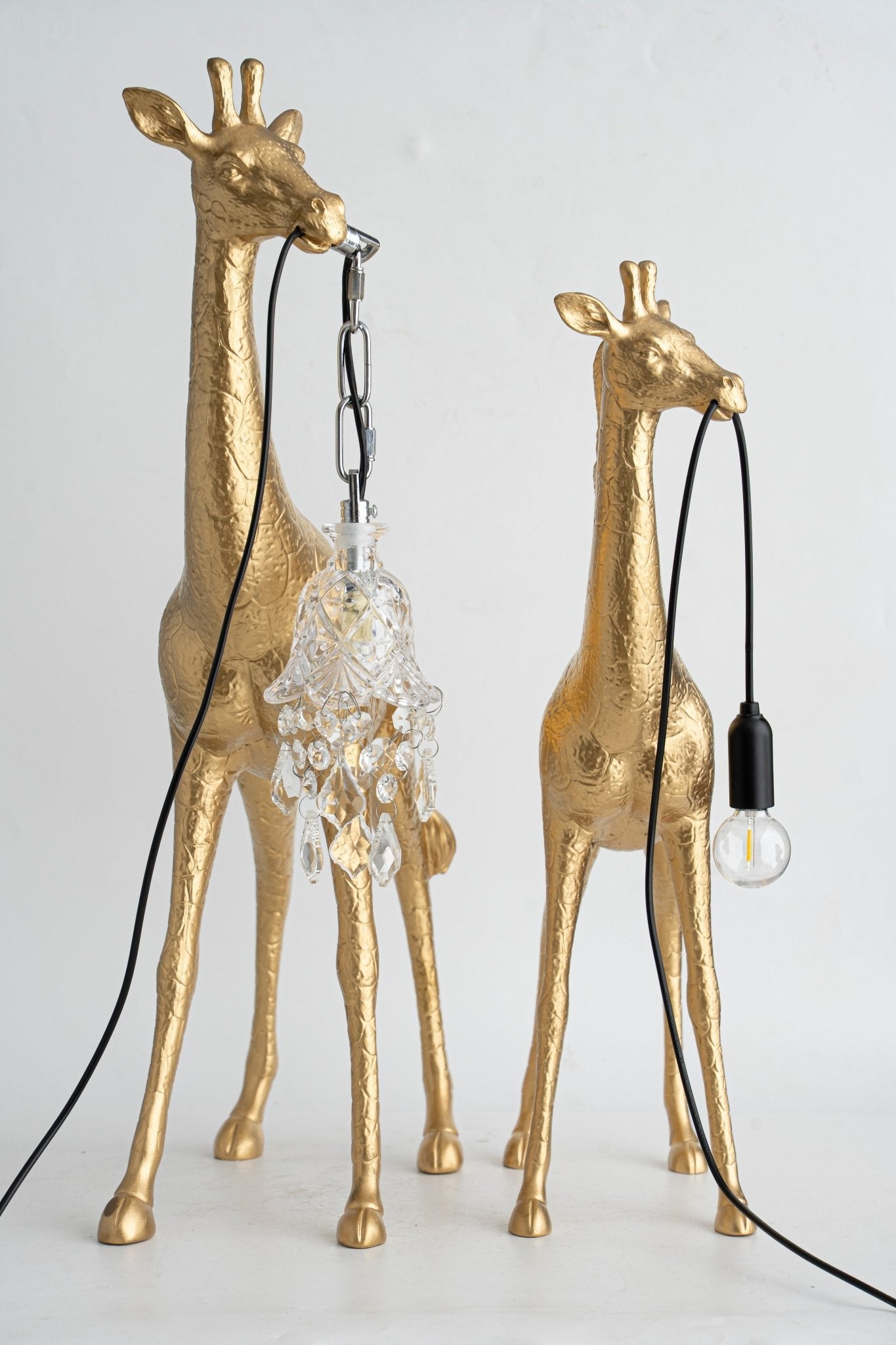 Fexl Luxurious Giraffe Royale Sculpture Floor Lamp-Neutral Decor