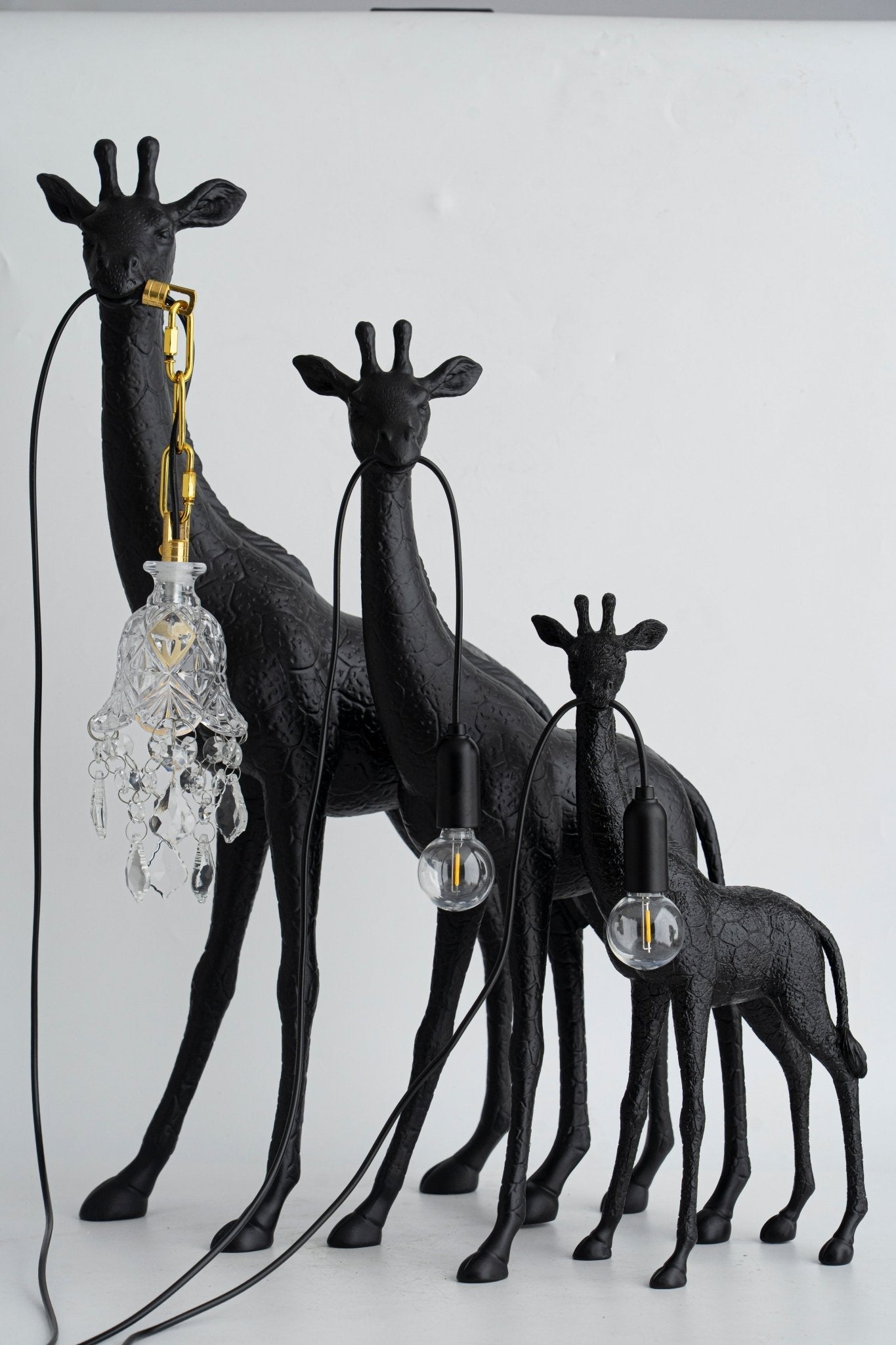 Fexl Luxurious Giraffe Royale Sculpture Floor Lamp-Neutral Decor