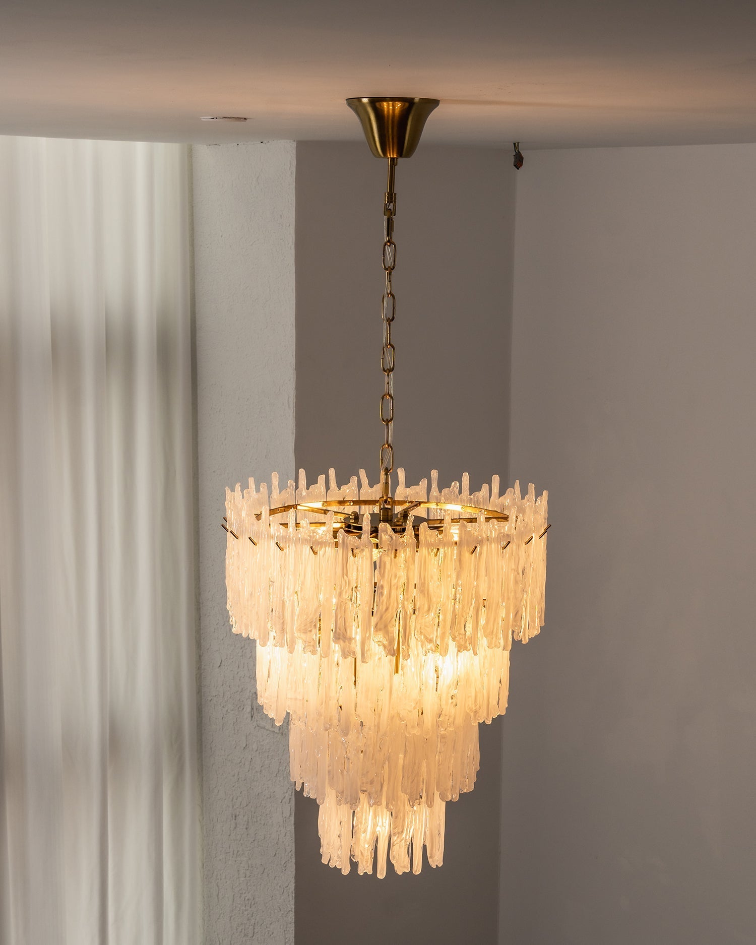Eira Chandelier