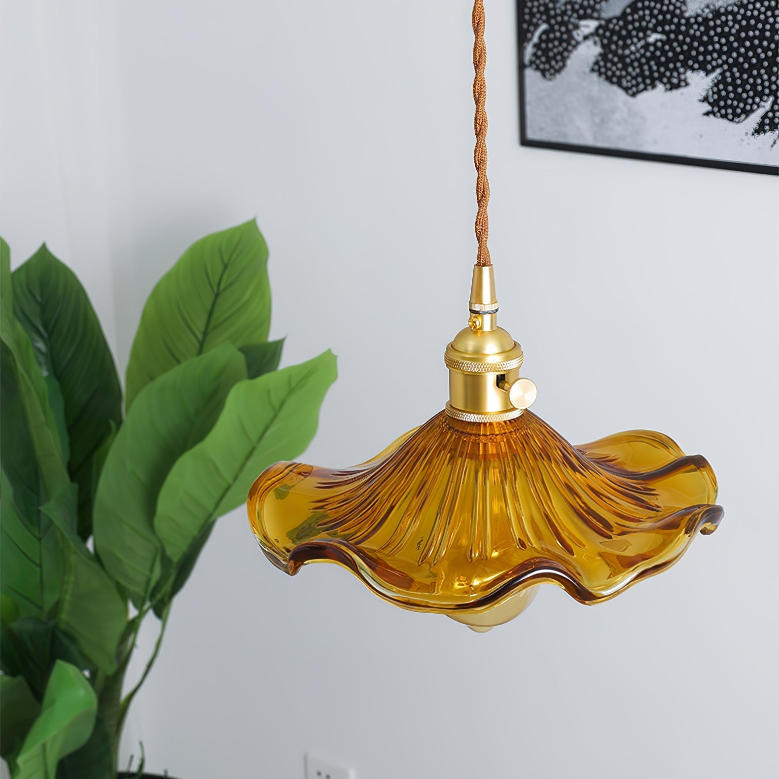 Daphne Modern Glass Flower Pendant Light-Neutral Decor