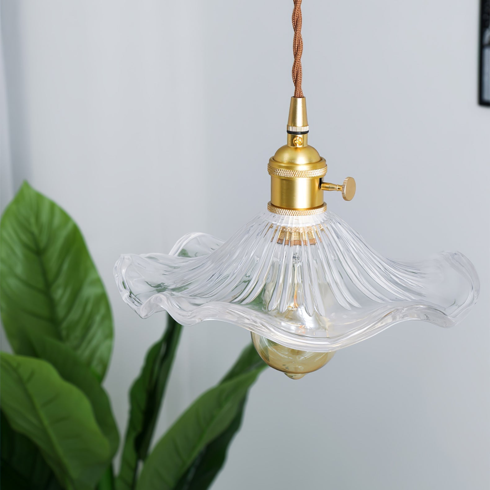 Daphne Modern Glass Flower Pendant Light-Neutral Decor