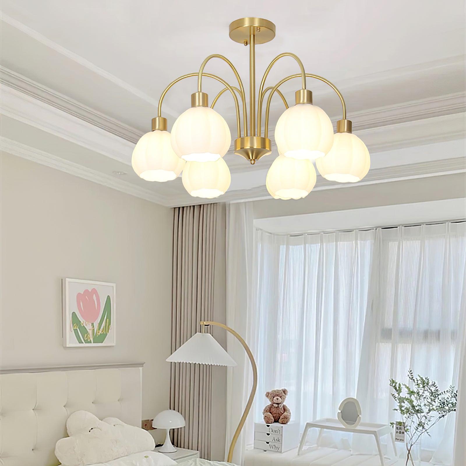 Sawyer Vintage Chandelier-Neutral Decor