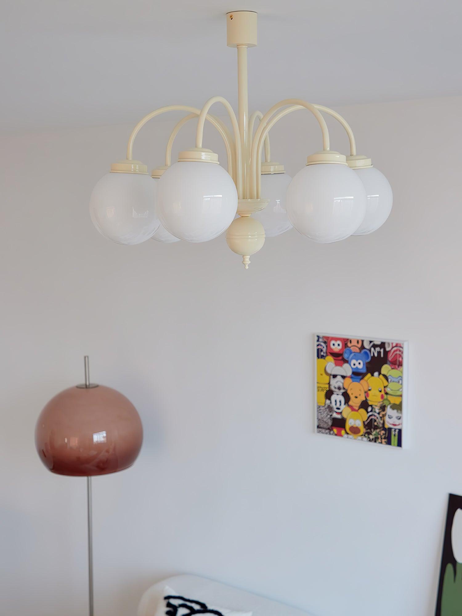 Lustra Chandelier Cream Glass Spheres-Neutral Decor