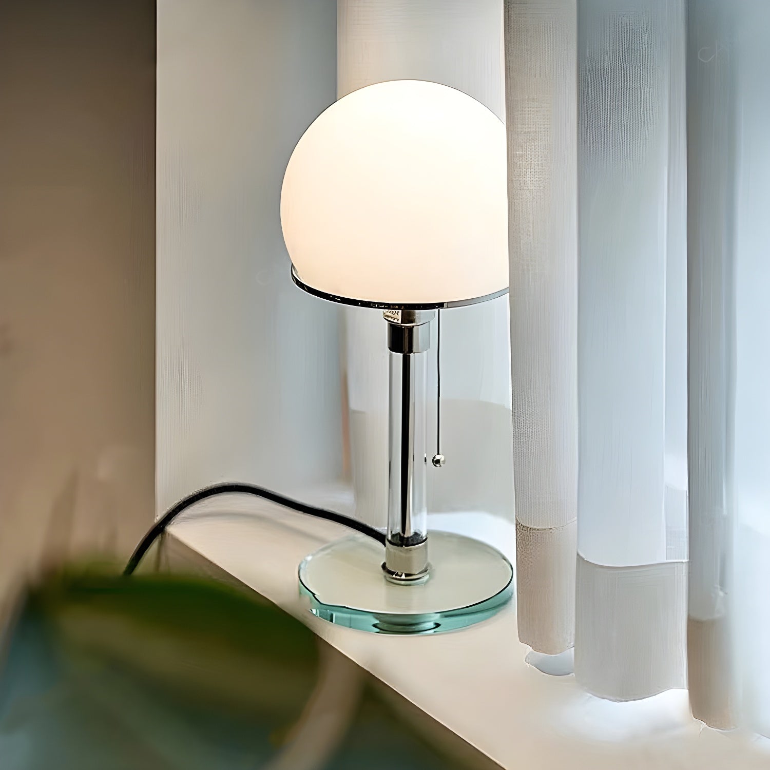 Fane Glass Artistic Table Lamp-Neutral Decor
