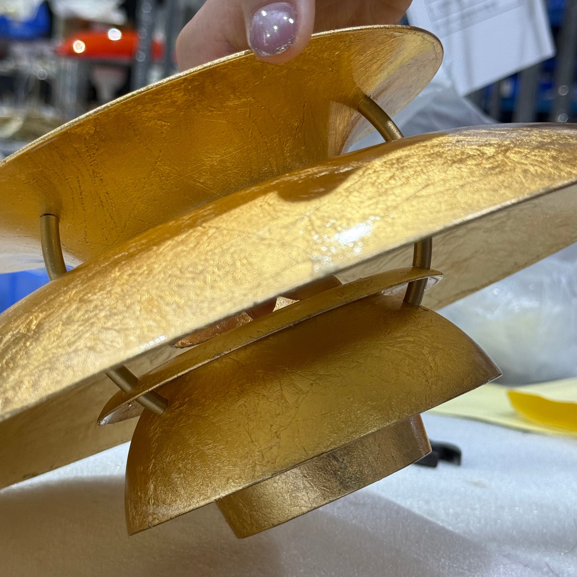 Side profile of the 40cm gold foil lamp.