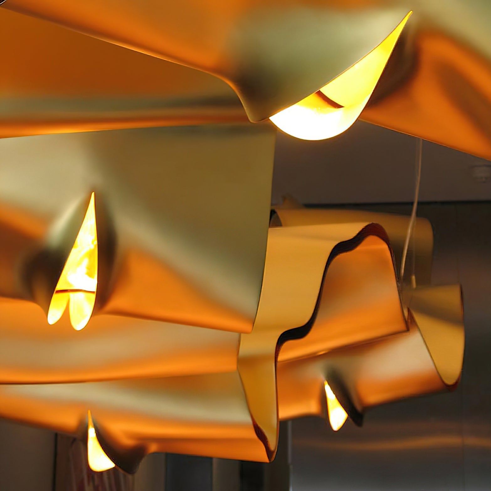 Raelis Gold Ribbon Chandelier-Neutral Decor