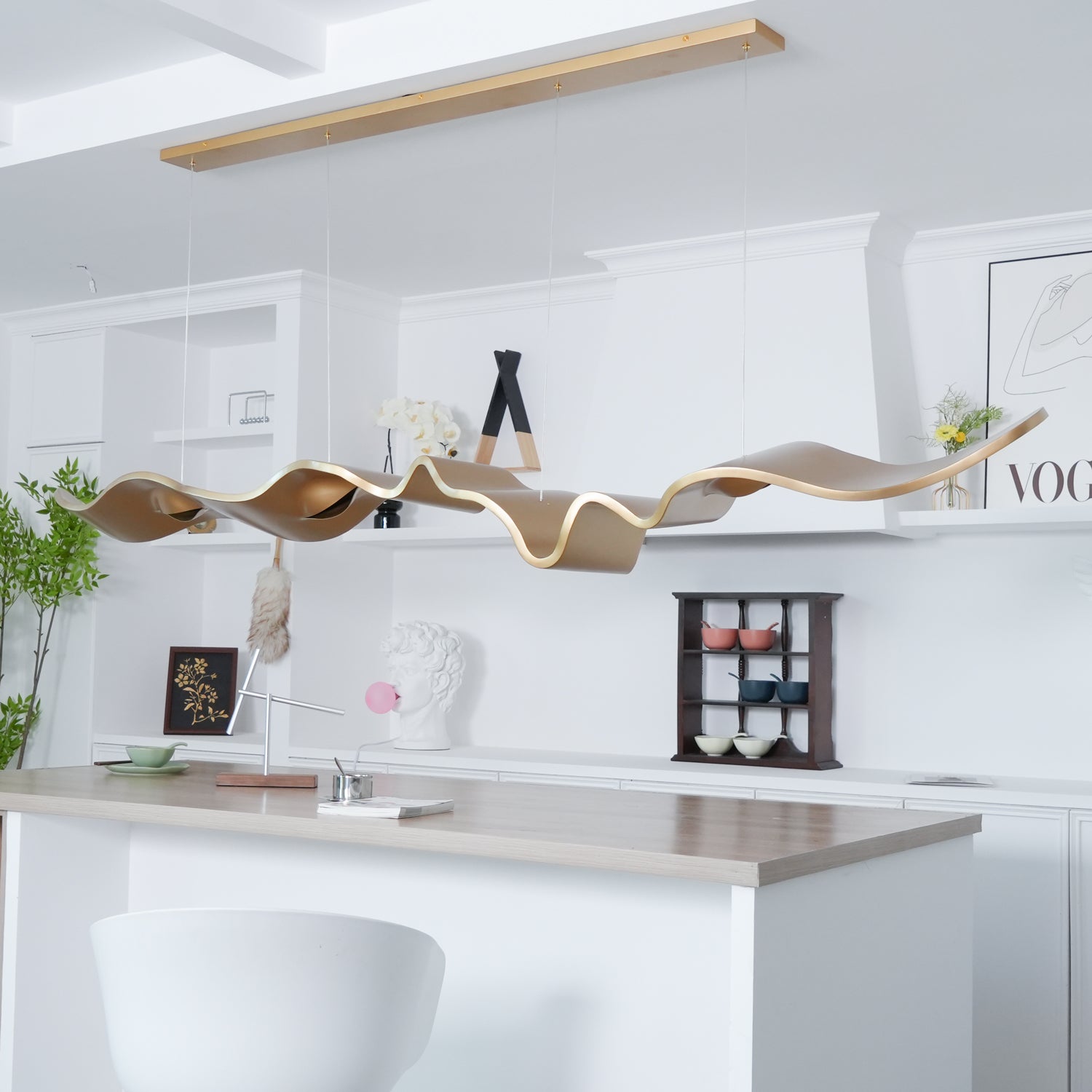 Raelis Gold Ribbon Chandelier-Neutral Decor