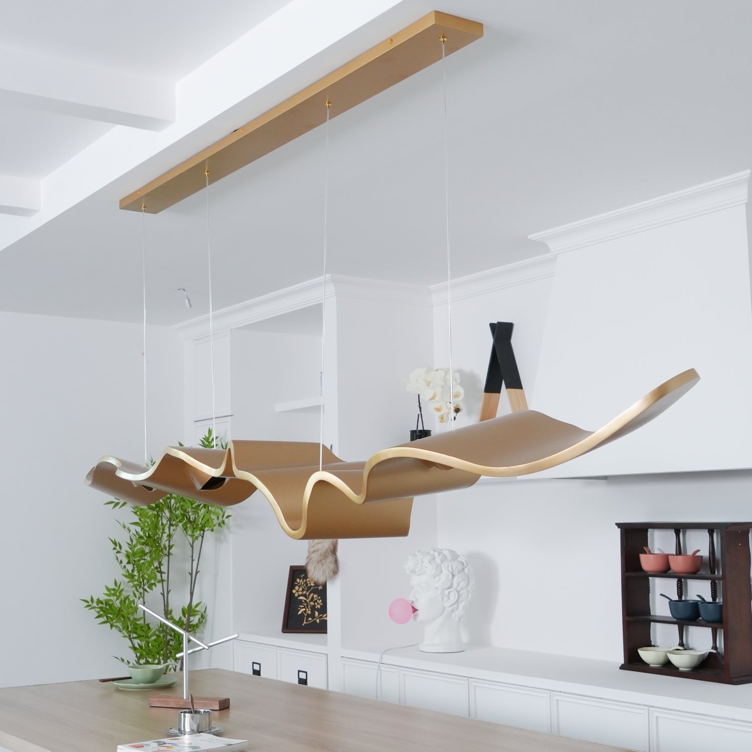 Raelis Gold Ribbon Chandelier-Neutral Decor