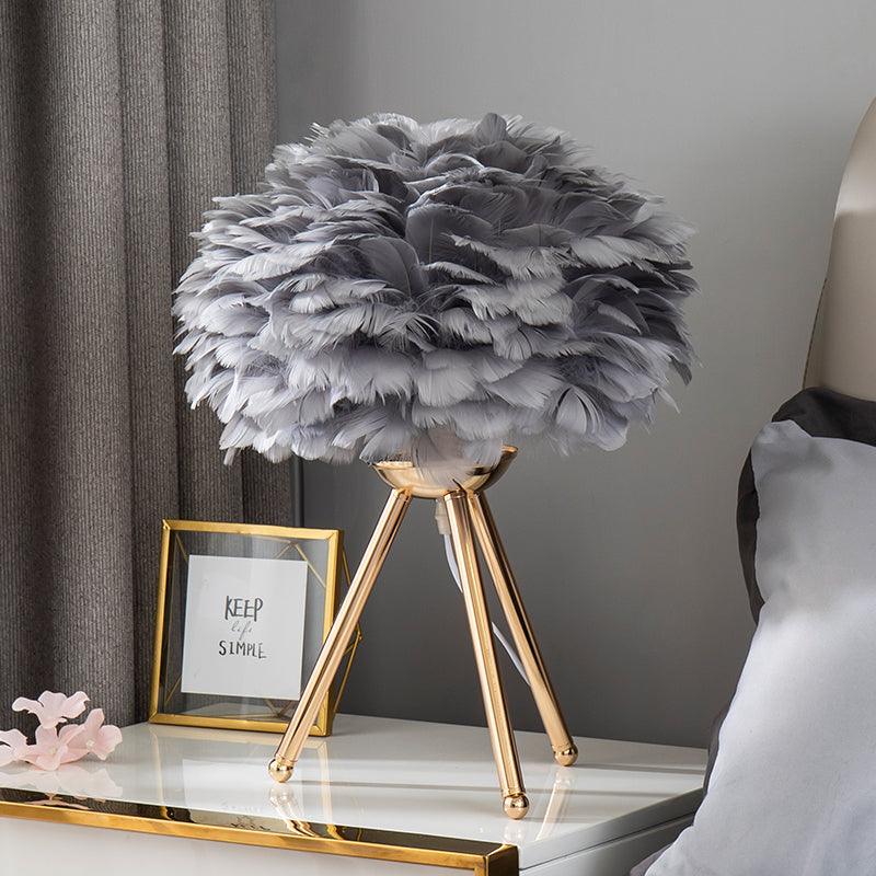 Nilo Feather Feminine Table Lamp-Neutral Decor