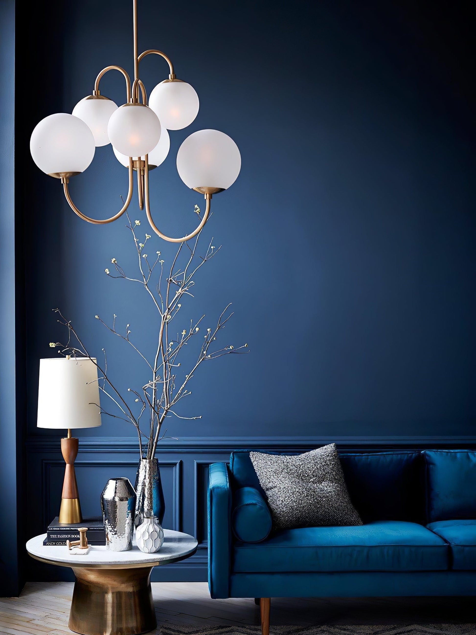 Lustra Chandelier Brass Globe Cluster Curved Arm-Neutral Decor