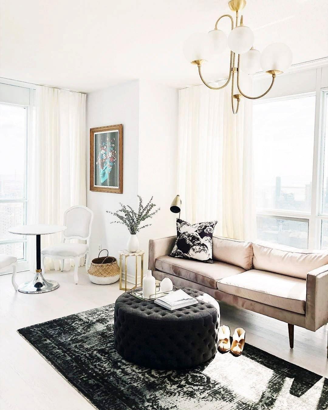 Lustra Chandelier Brass Globe Cluster Curved Arm-Neutral Decor