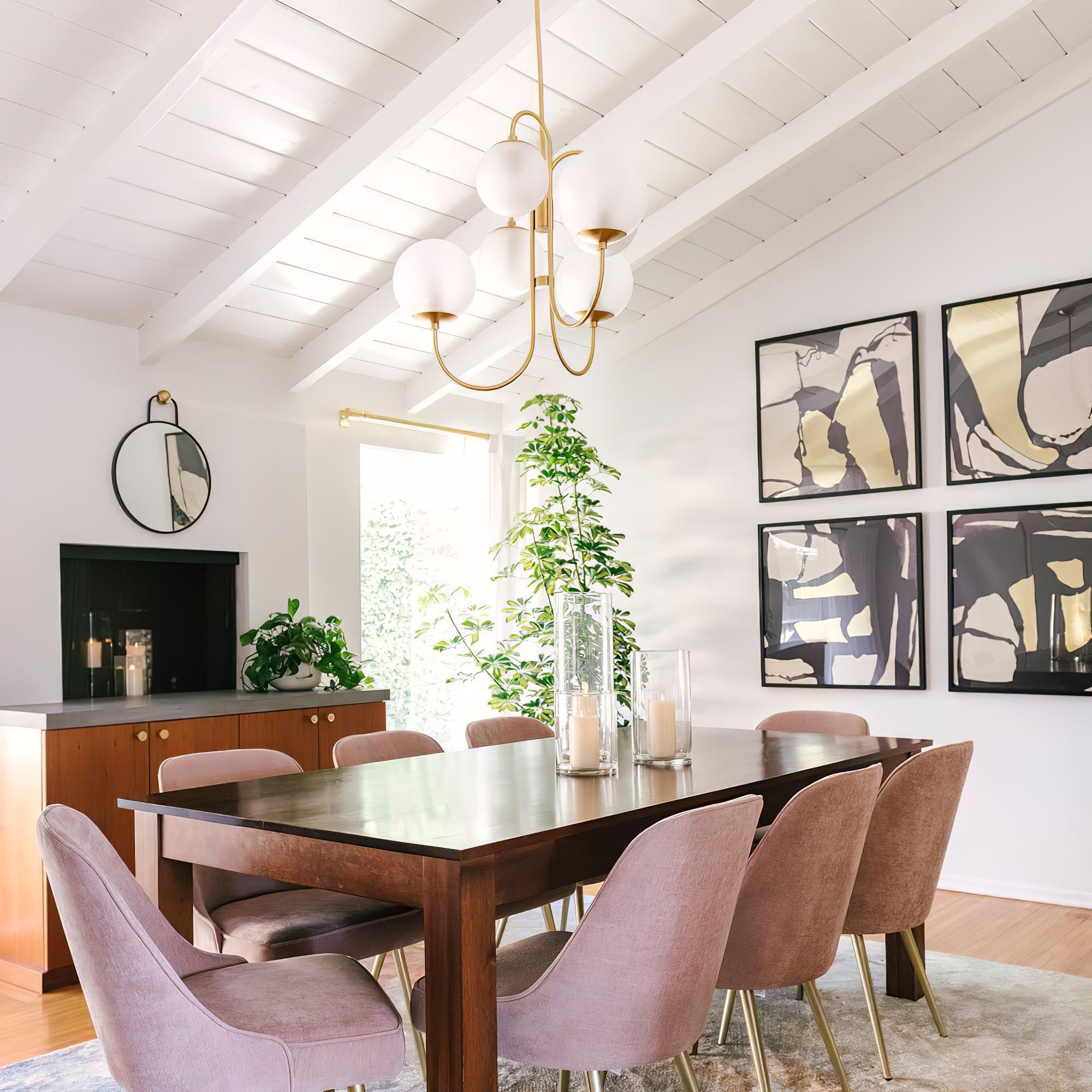 Lustra Chandelier Brass Globe Cluster Curved Arm-Neutral Decor