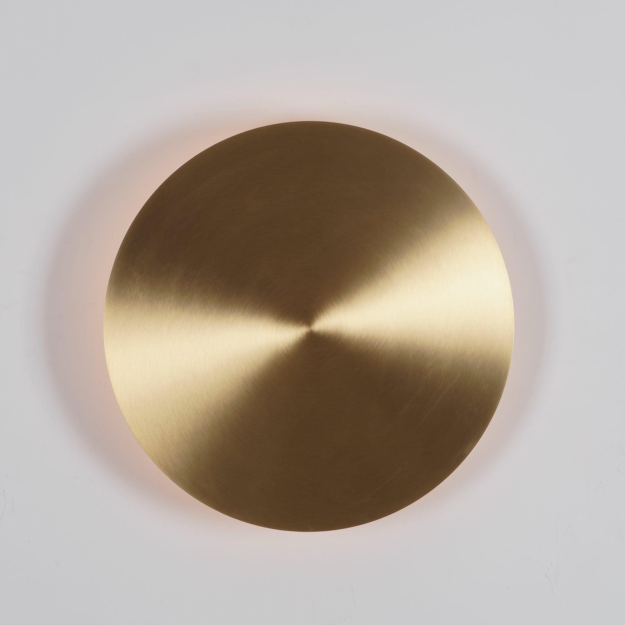 Phelan Brass Minimalist Wall Lamp-Neutral Decor