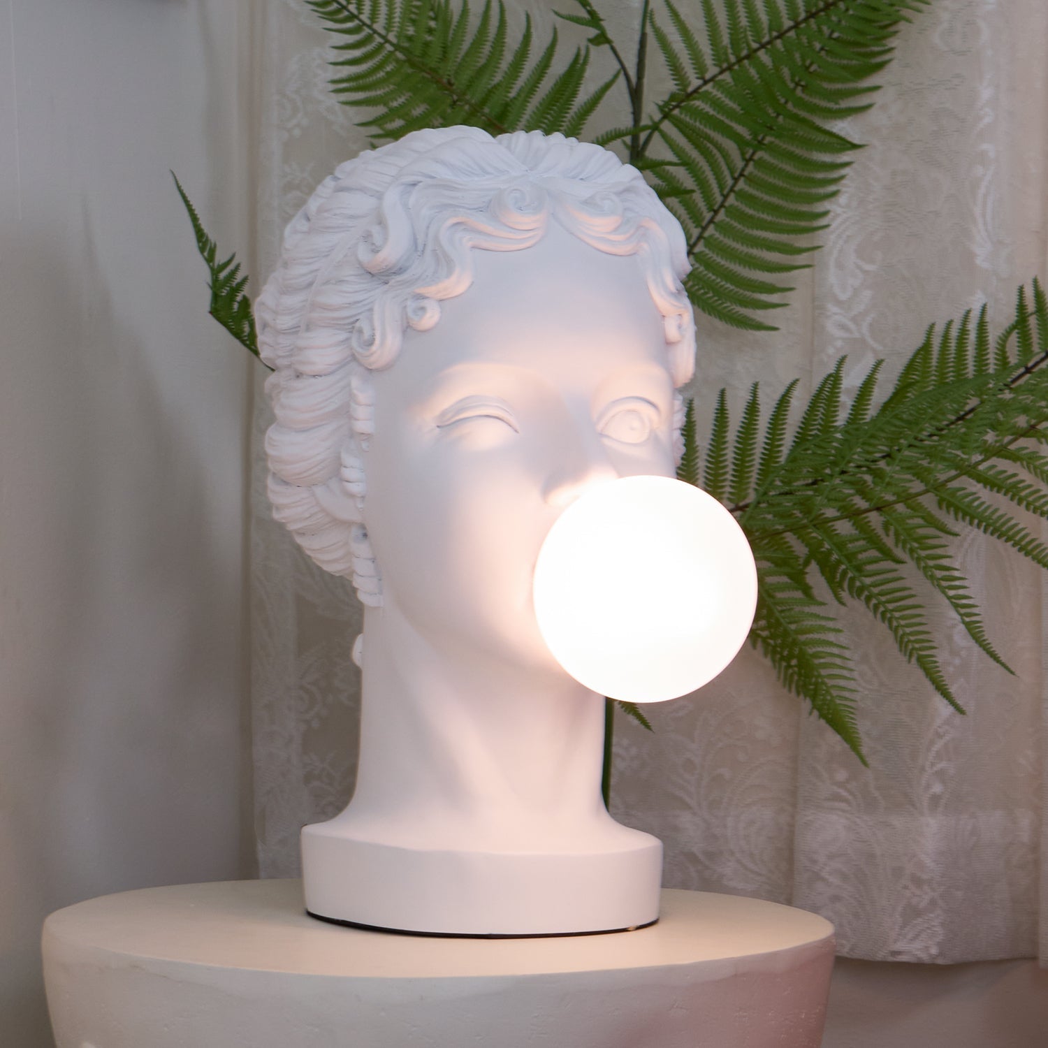 Aurrinel Sculptural Resin Desk Lamp-Neutral Decor