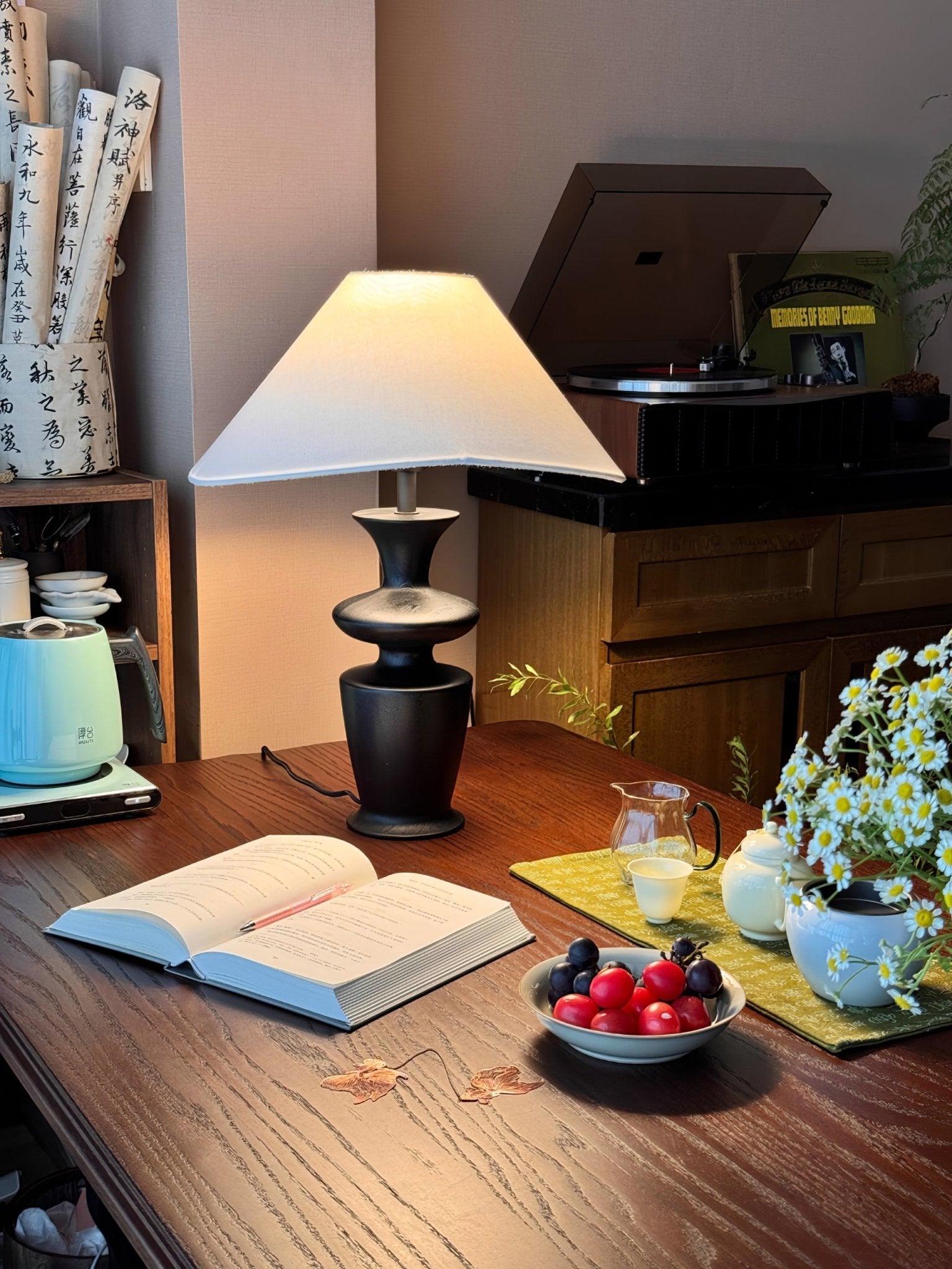 Arius Vintage Wood Table Lamp-Neutral Decor