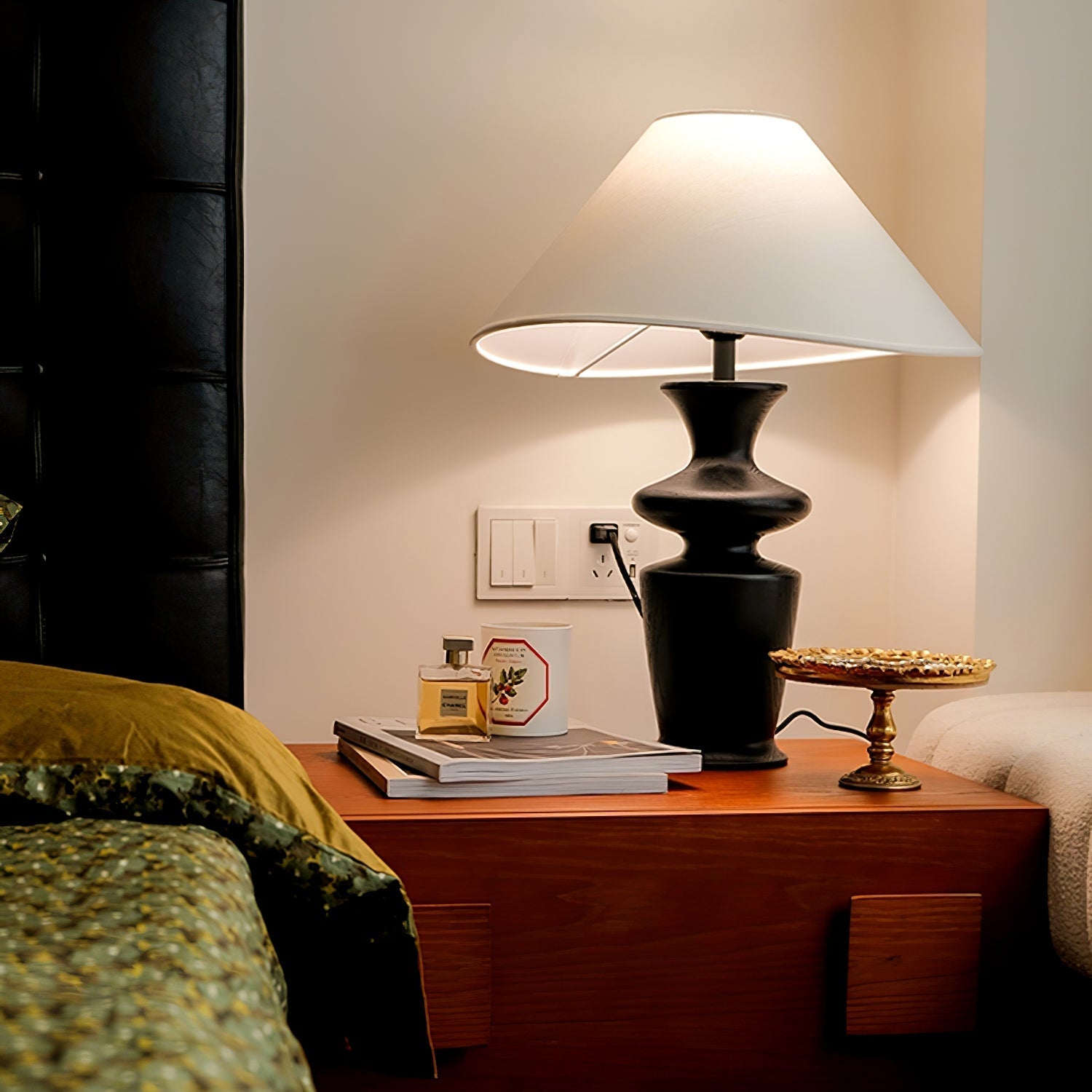 Arius Vintage Wood Table Lamp-Neutral Decor