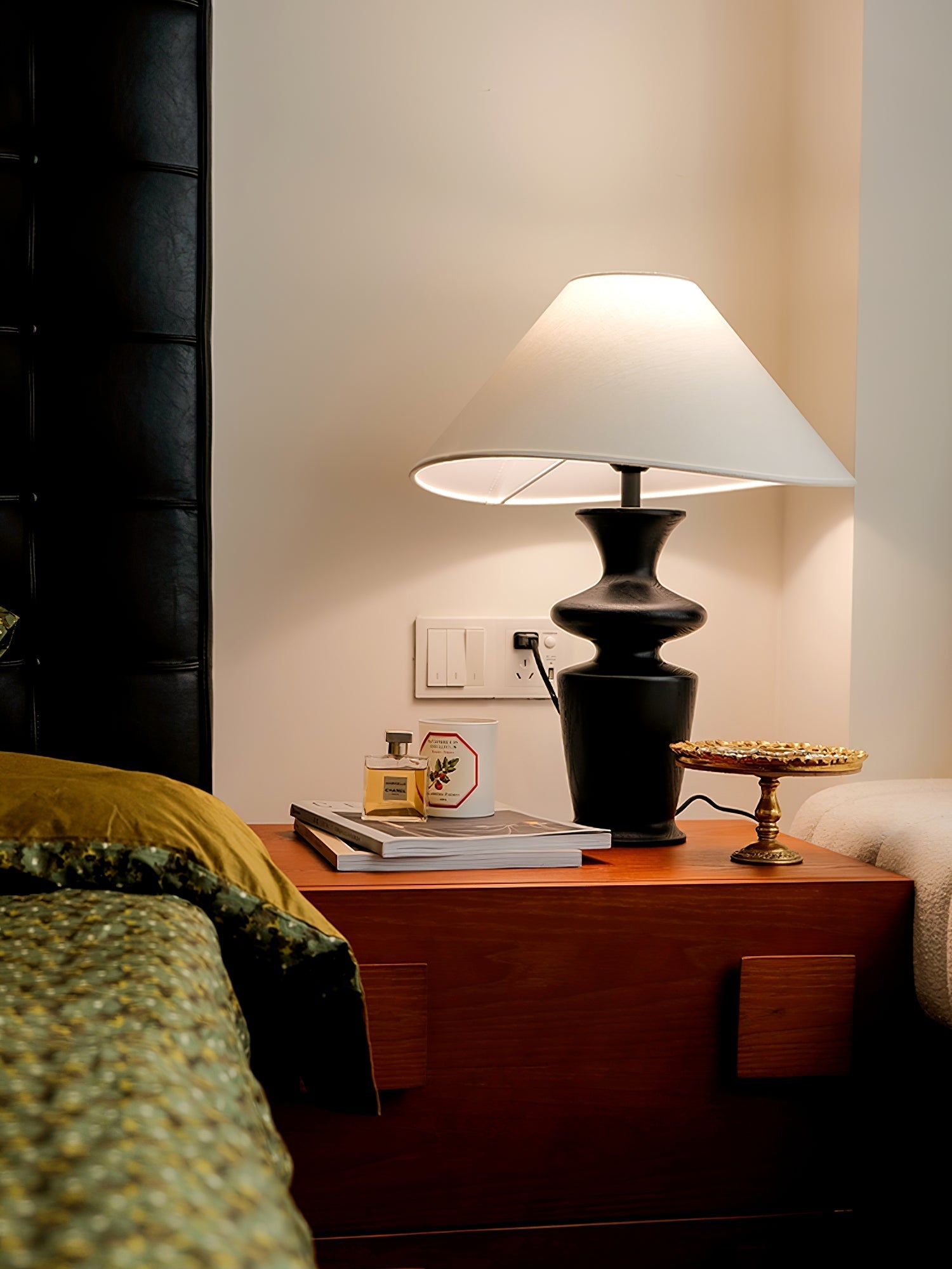 Arius Vintage Wood Table Lamp-Neutral Decor