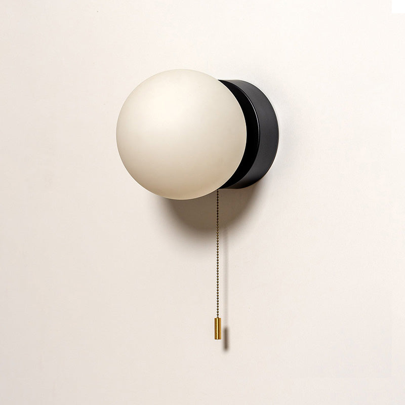 Liora Wall Lamp