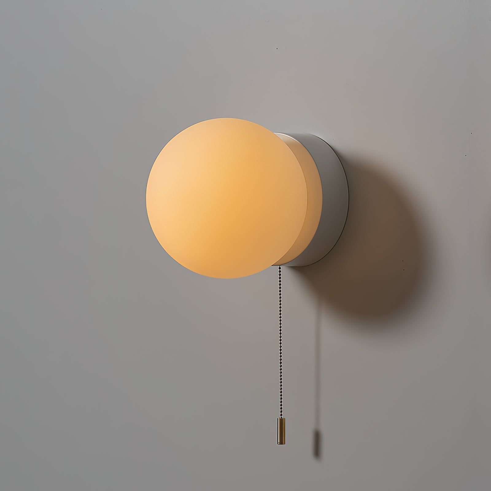 Liora Wall Lamp