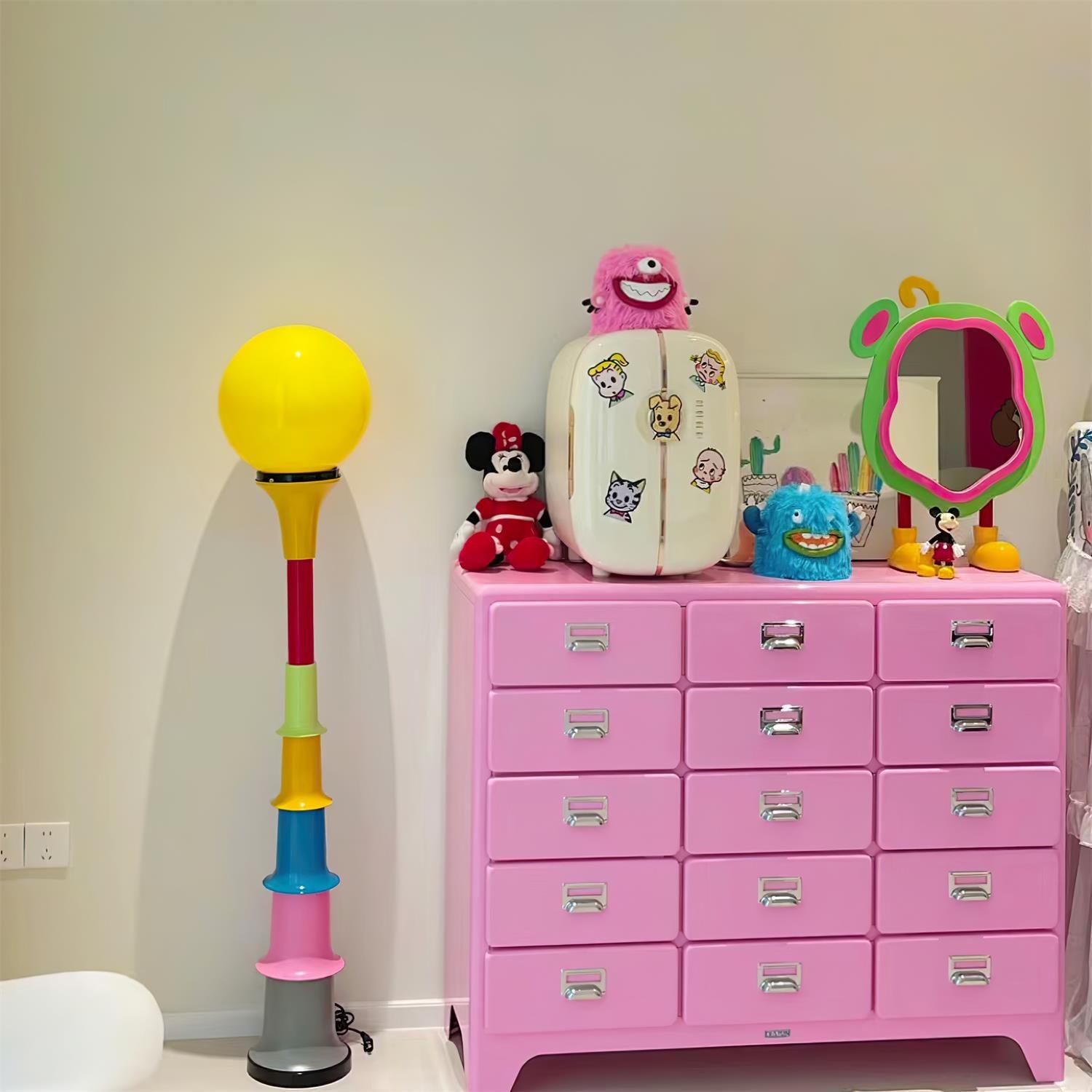 Zinnia Floor Lamp