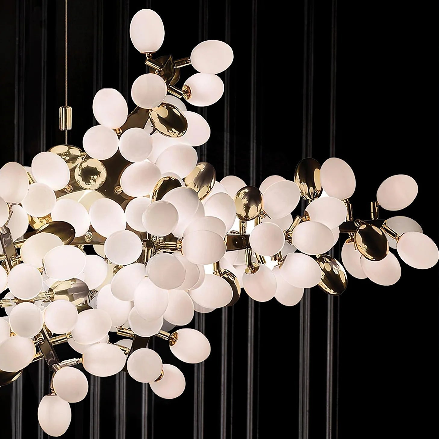 Aldo Elegant Droplet Glass Chandelier-Neutral Decor