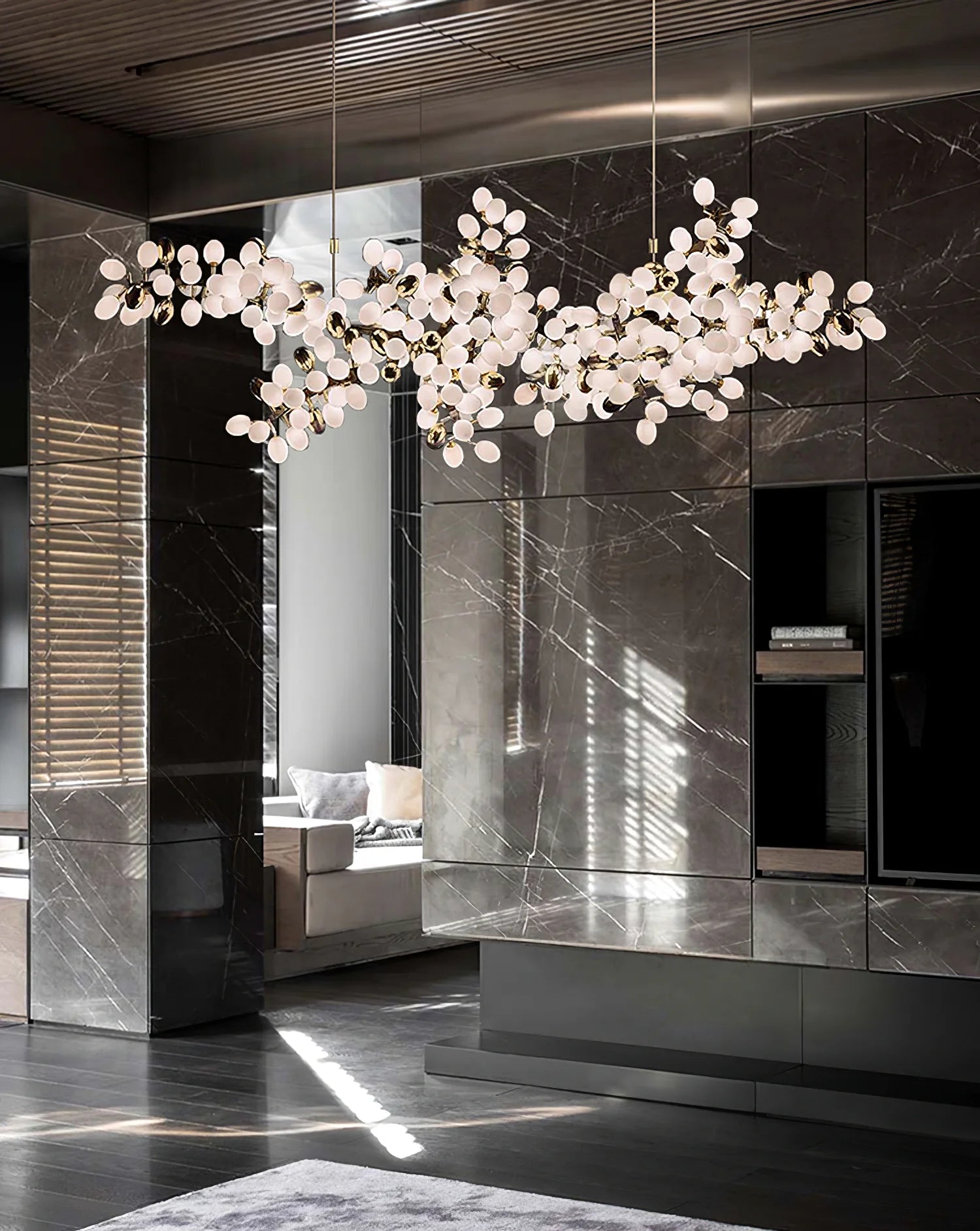 Aldo Elegant Droplet Glass Chandelier-Neutral Decor