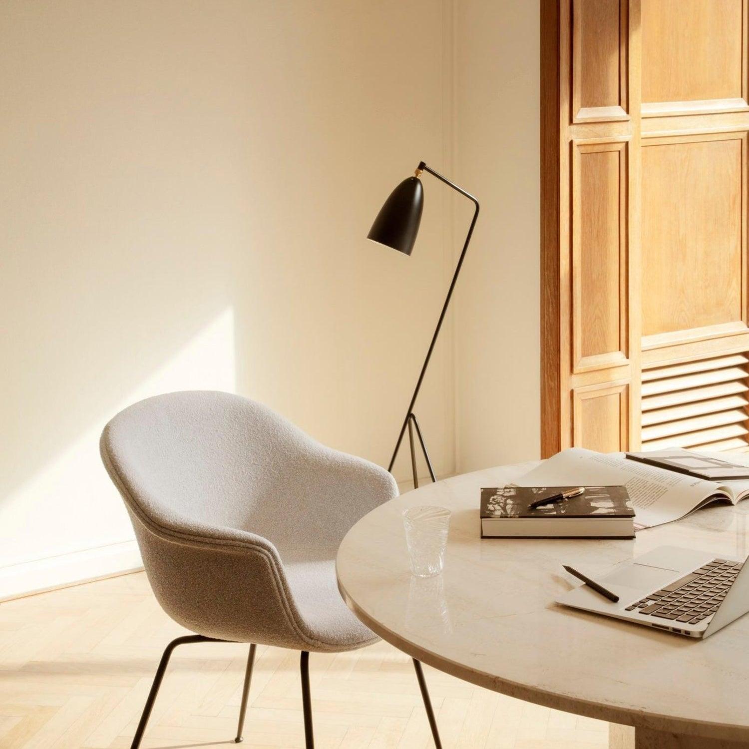 Vildes Minimalist Floor Lamp-Neutral Decor