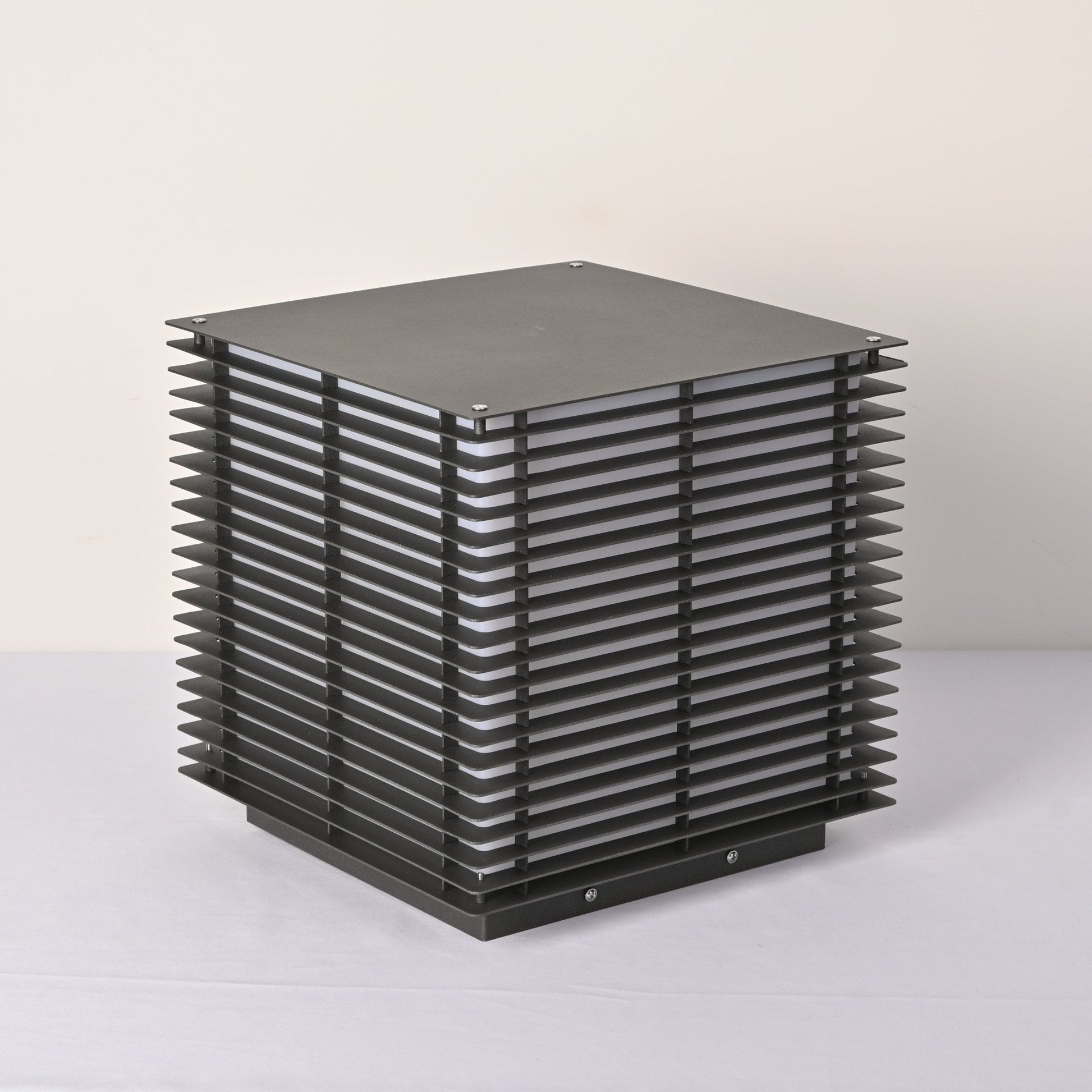 Cubra Grid Post Outdoor Light-Neutral Decor