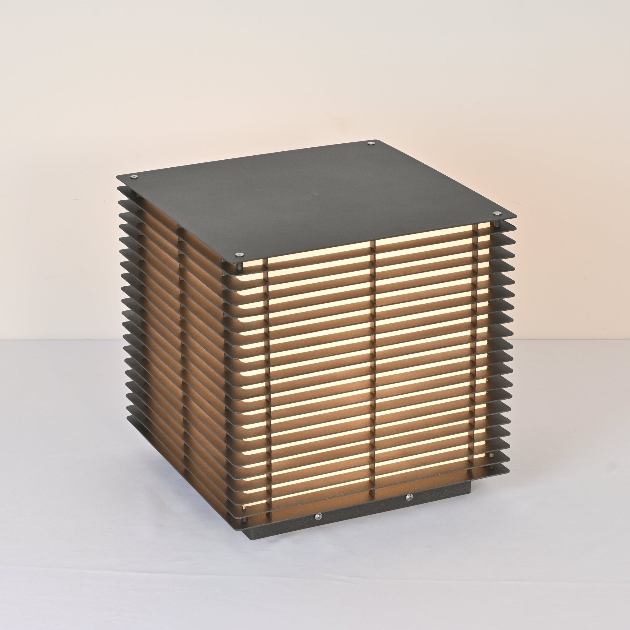 Cubra Grid Post Outdoor Light-Neutral Decor