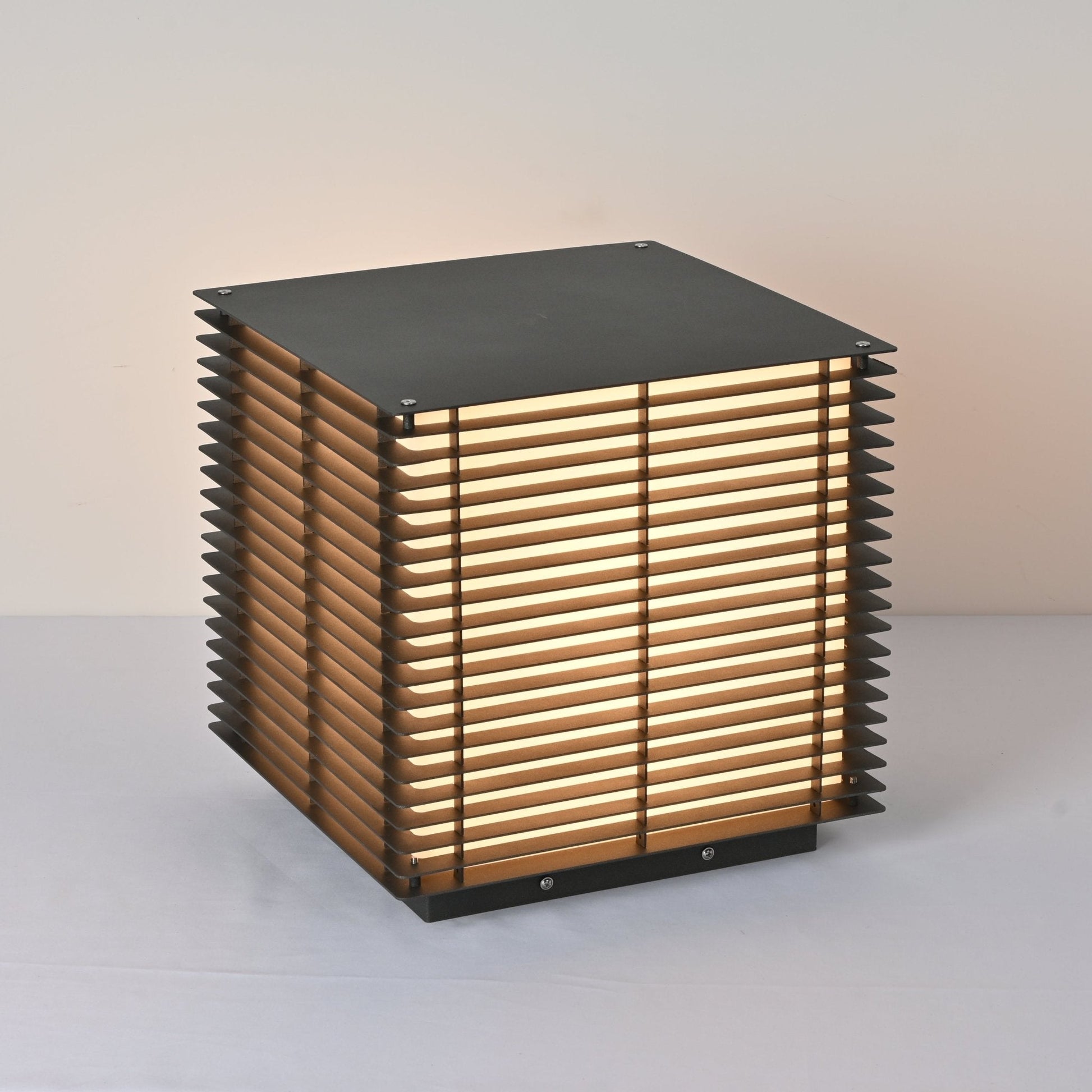 Cubra Grid Post Outdoor Light-Neutral Decor