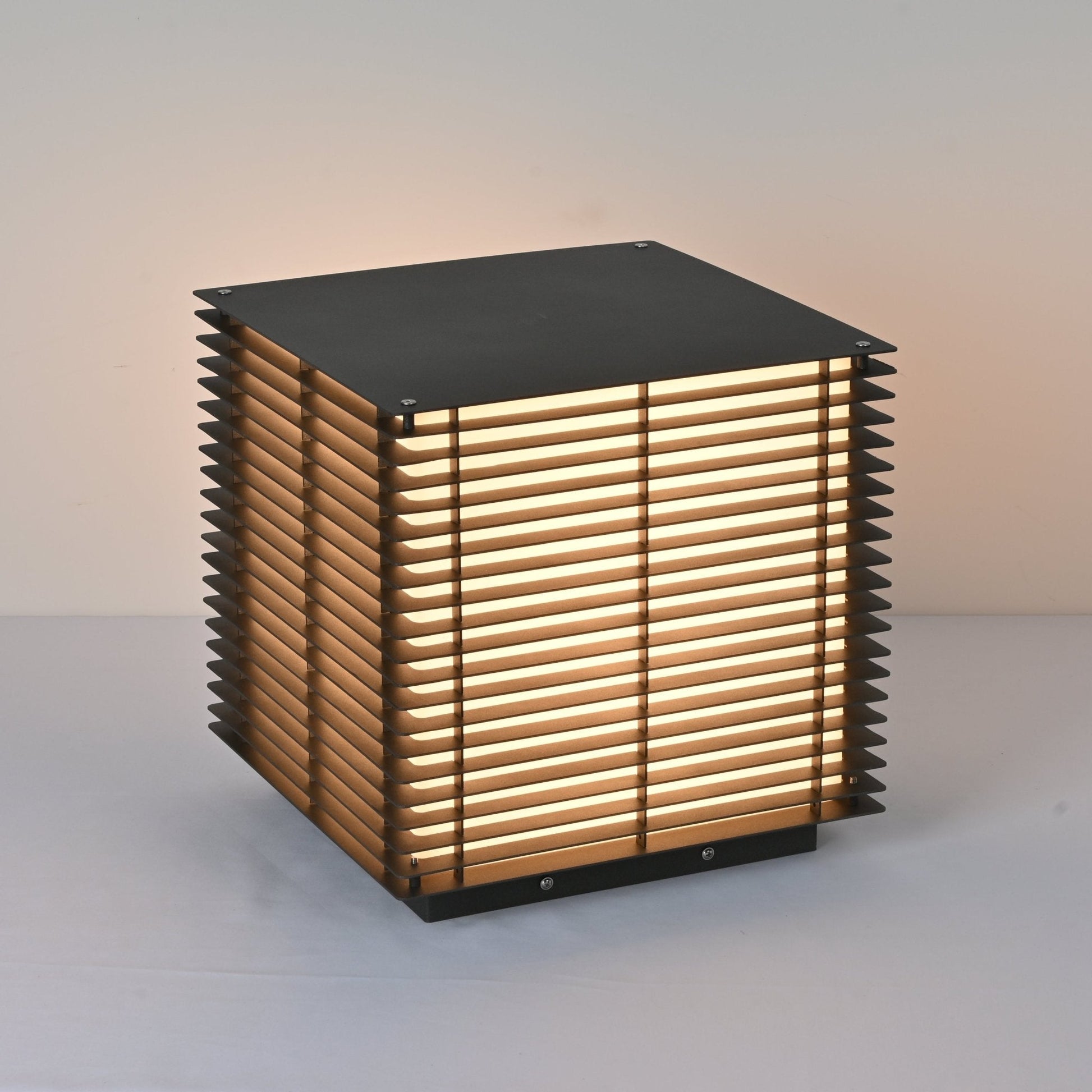 Cubra Grid Post Outdoor Light-Neutral Decor