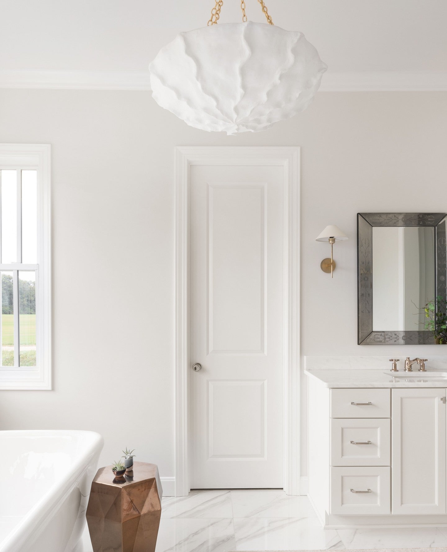 Aurel Wall Lamp